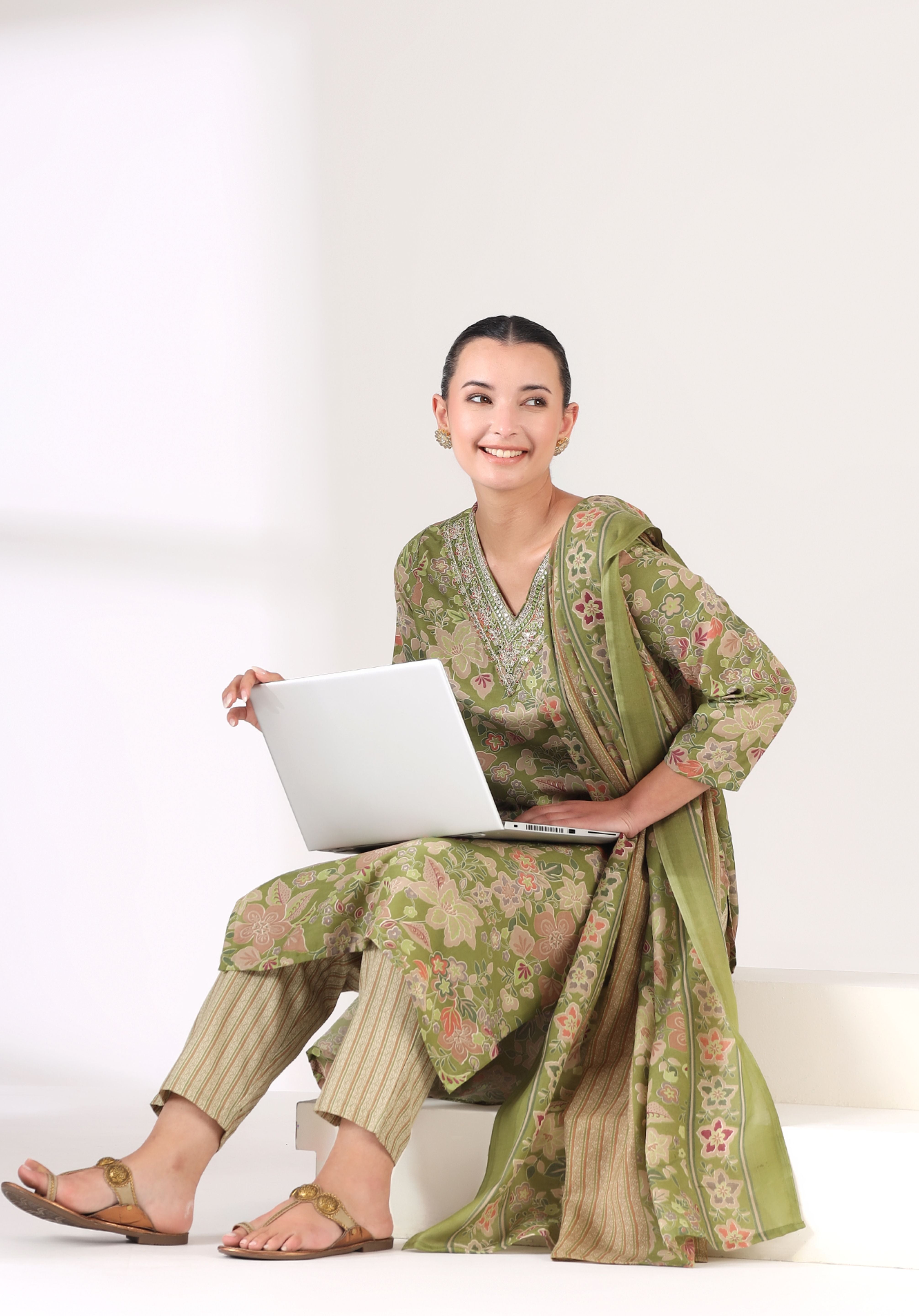 Fiza-e-Zariya Suit Set