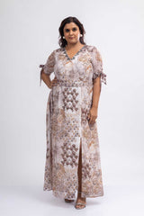 Shop Plus size high slit maxi dress with sleeves - Mamicha