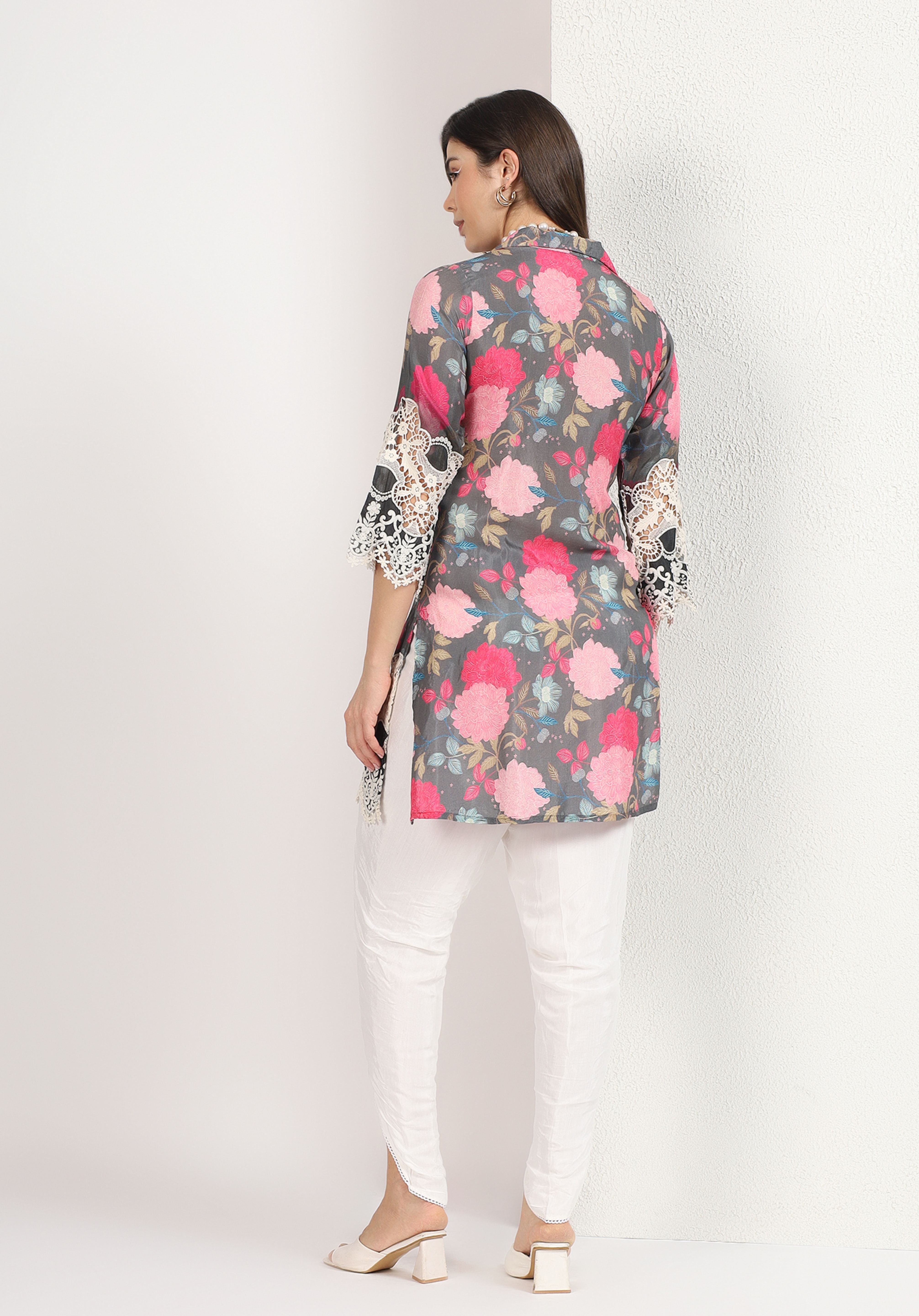 Grey Ojasvi Kurta Set