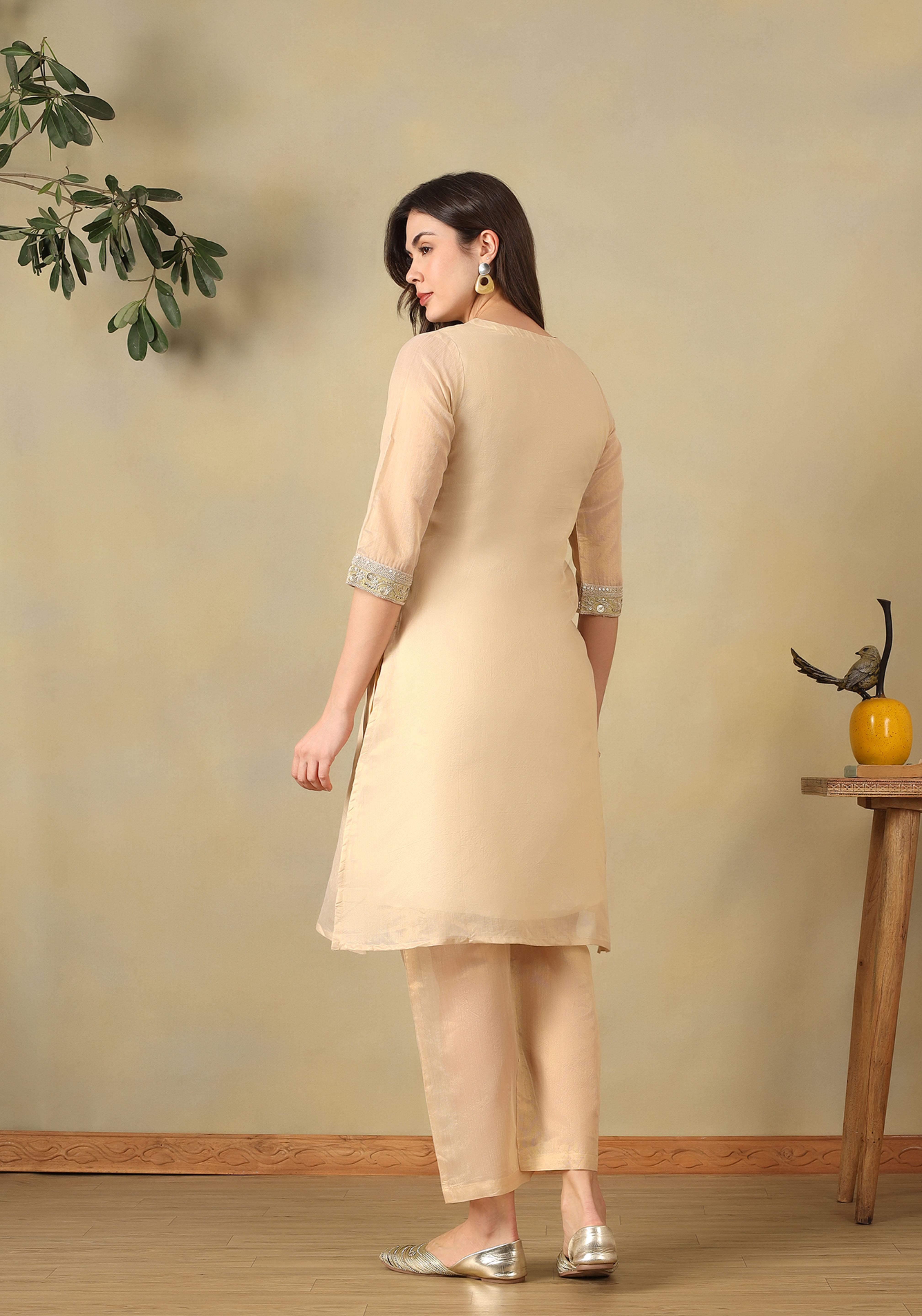 Cream Gayatrika Kurta Set