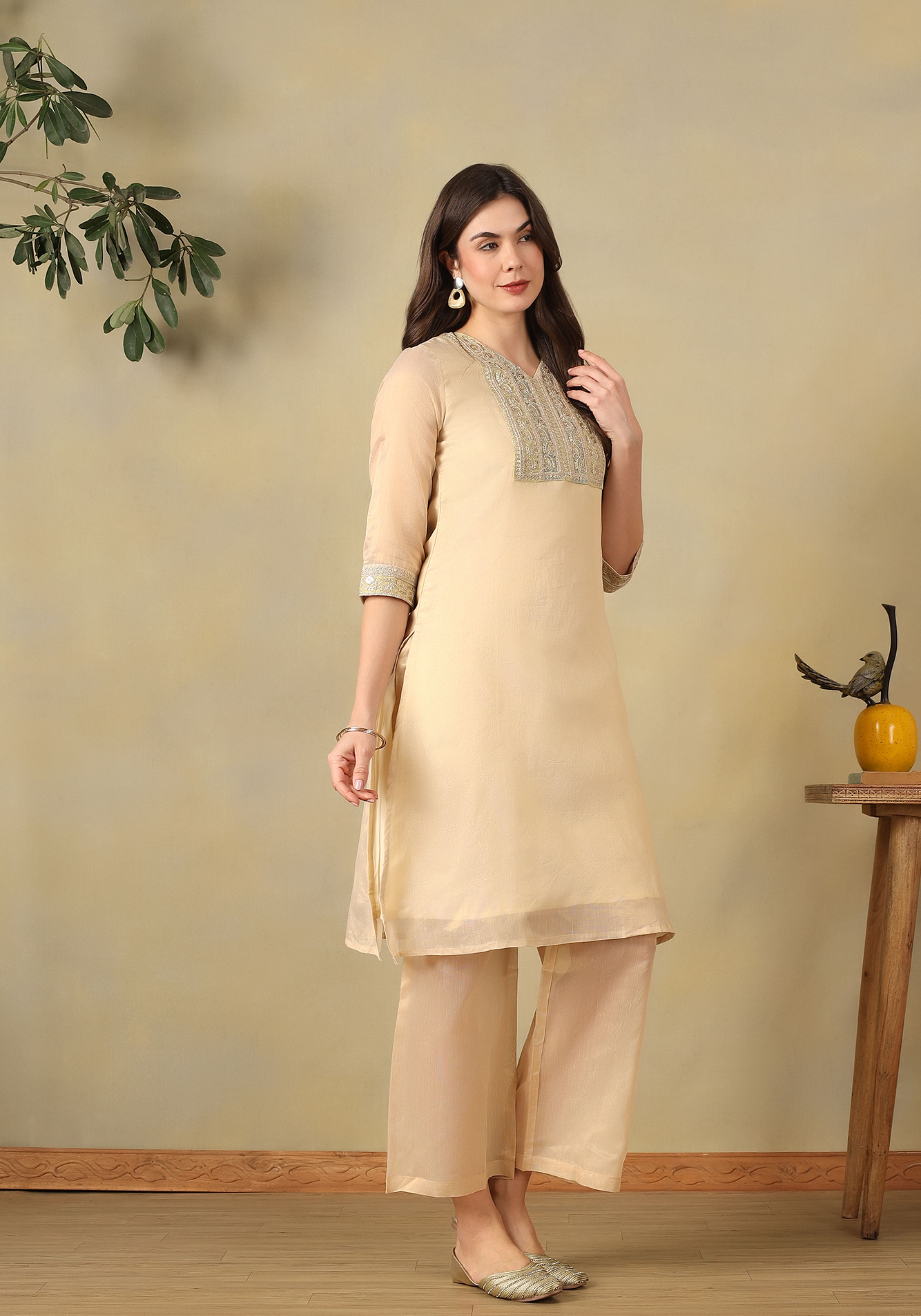 Cream Gayatrika Kurta Set