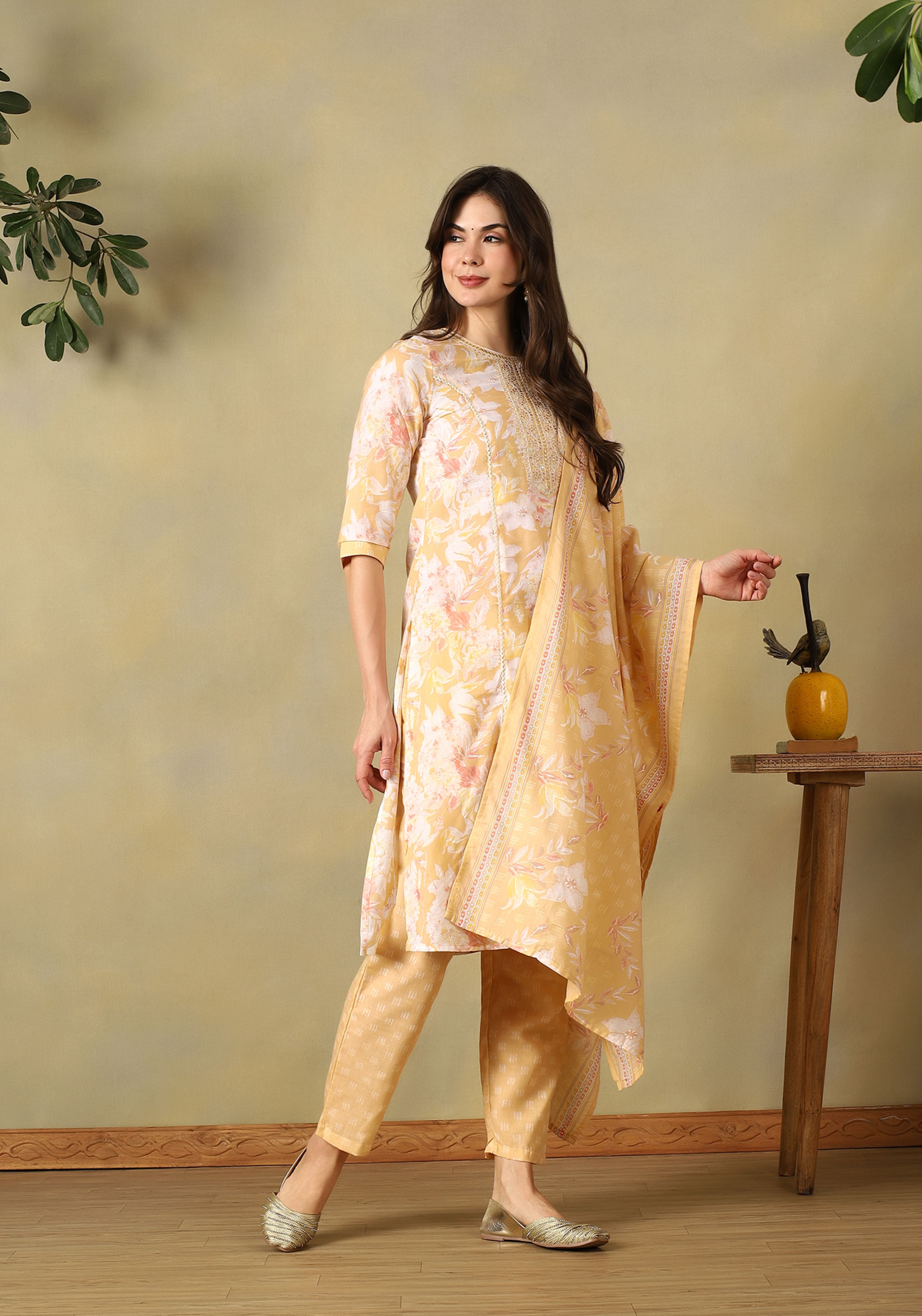 Yellow Saanvi Suit Set