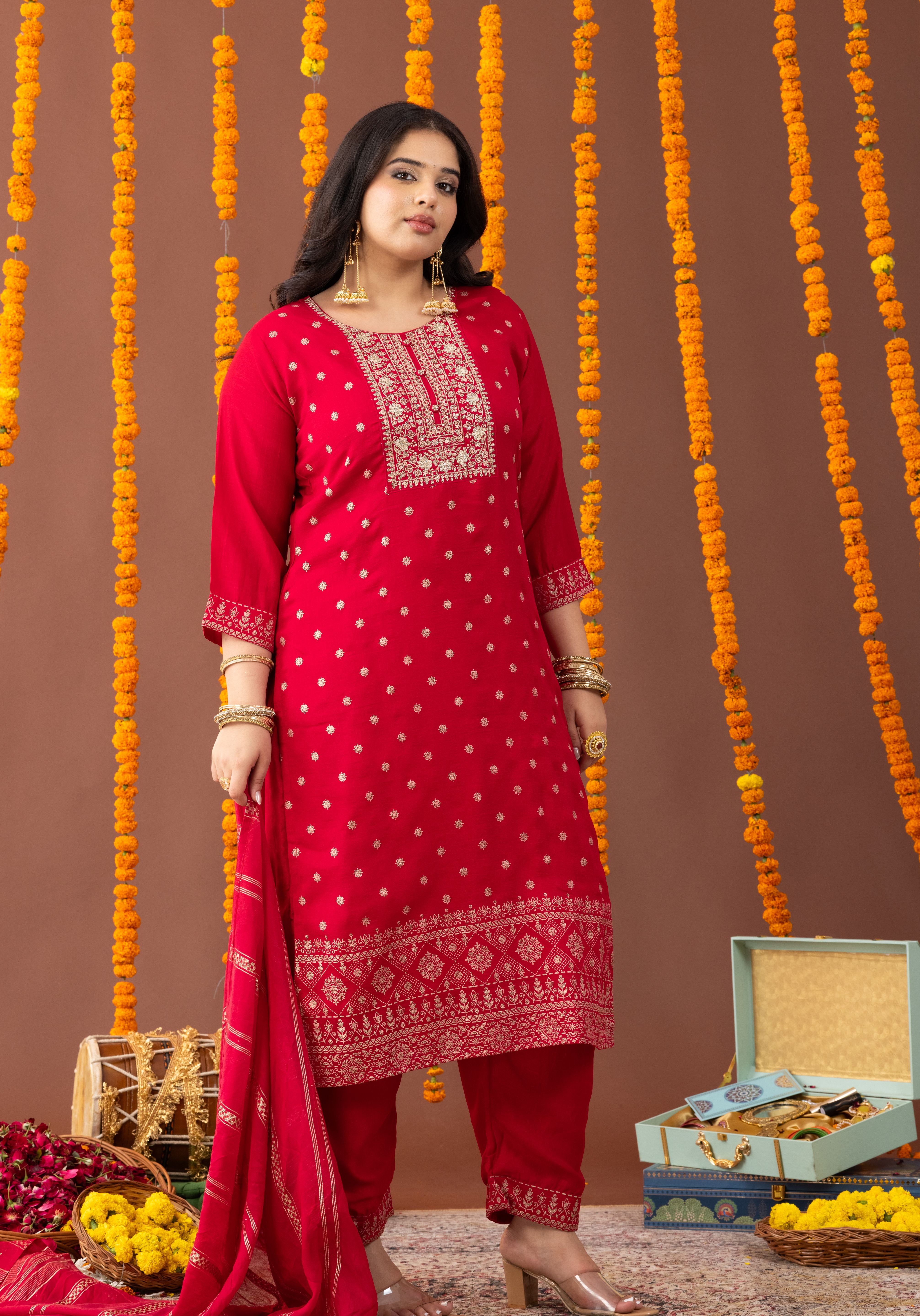 Surkh 3 Piece Suit Set