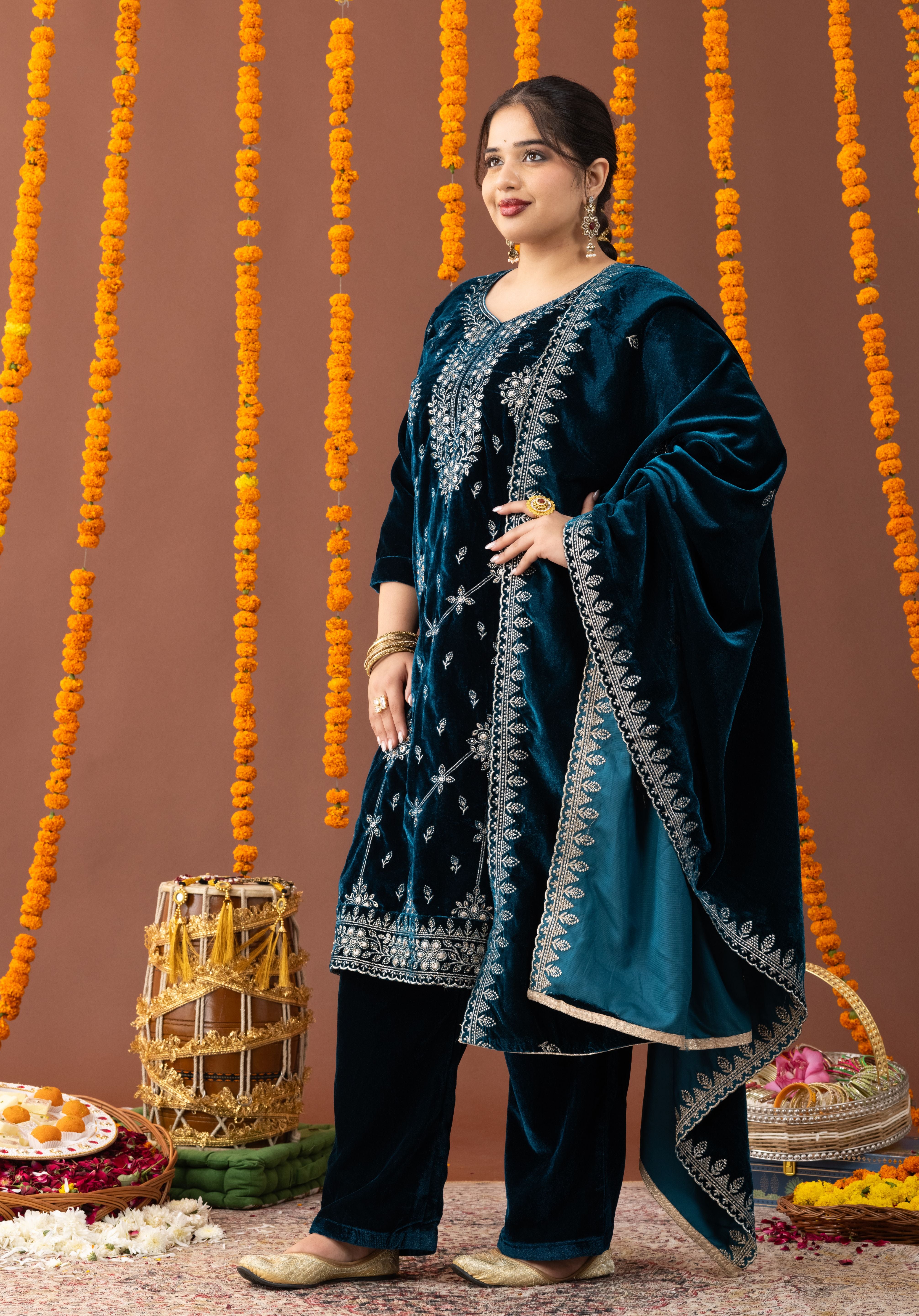 Dua Velvet 3 Piece Suit Set