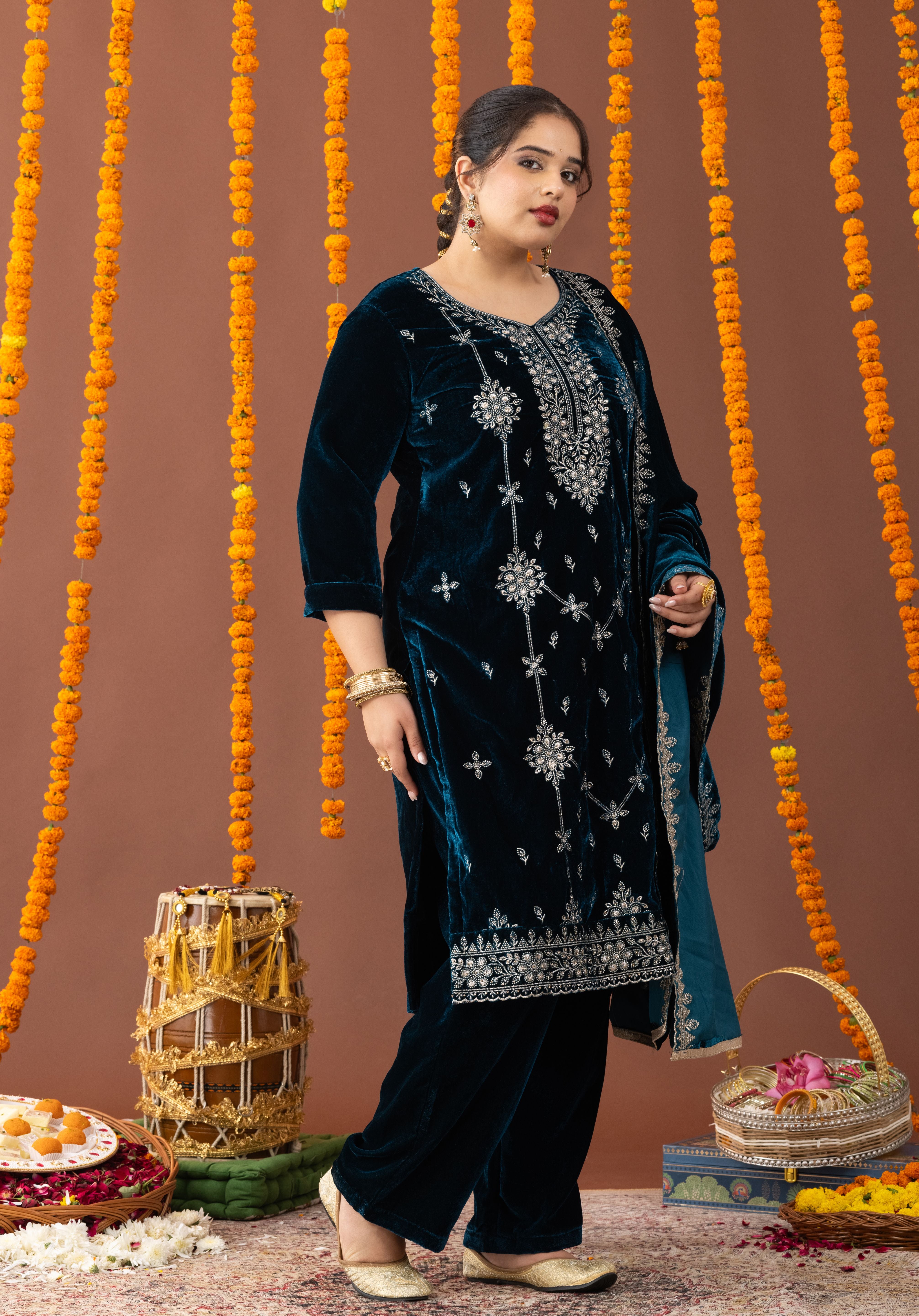 Dua Velvet 3 Piece Suit Set