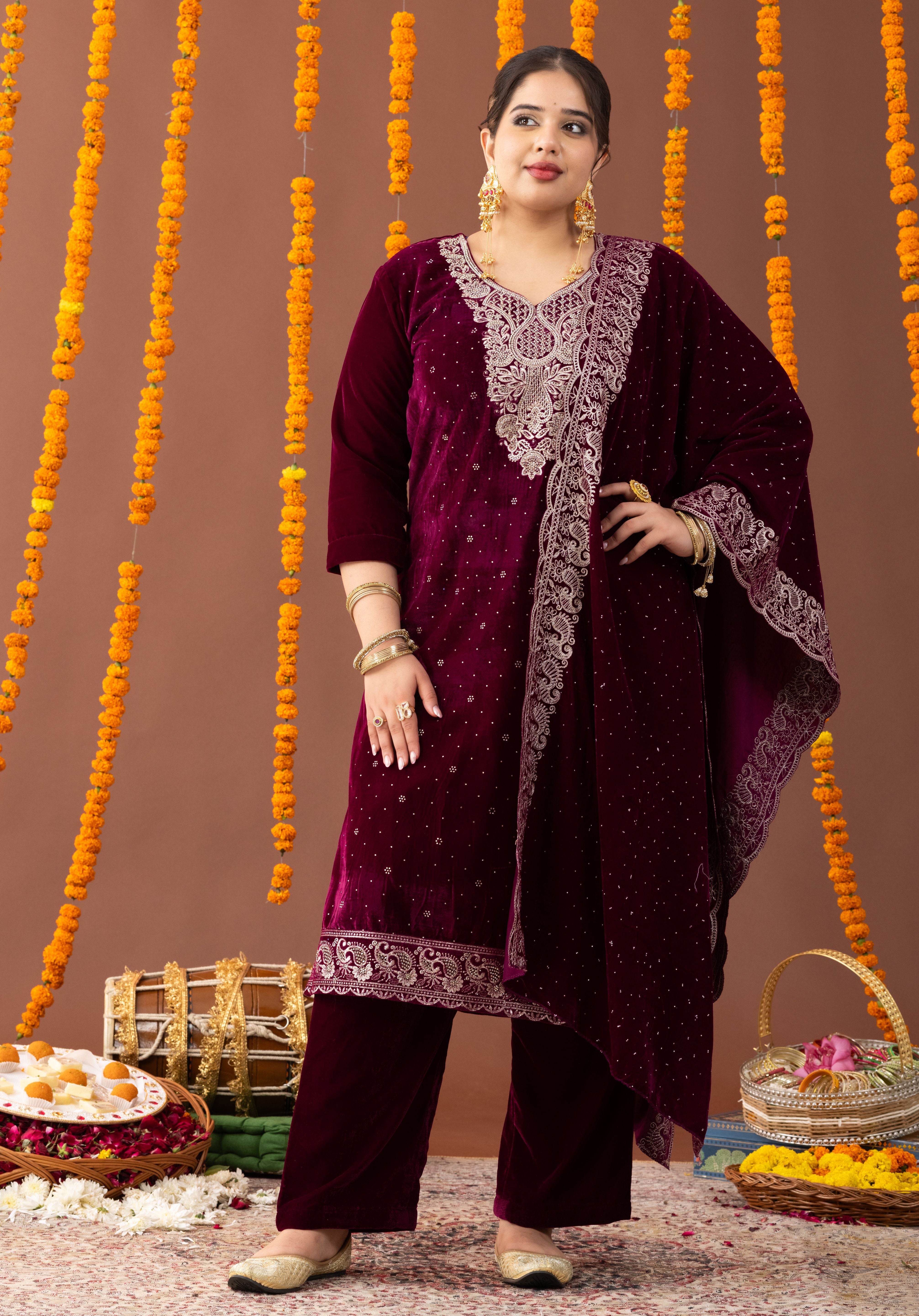 Mahnoor Velvet 3 Piece Suit Set