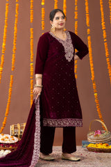 Mahnoor Velvet 3 Piece Suit Set
