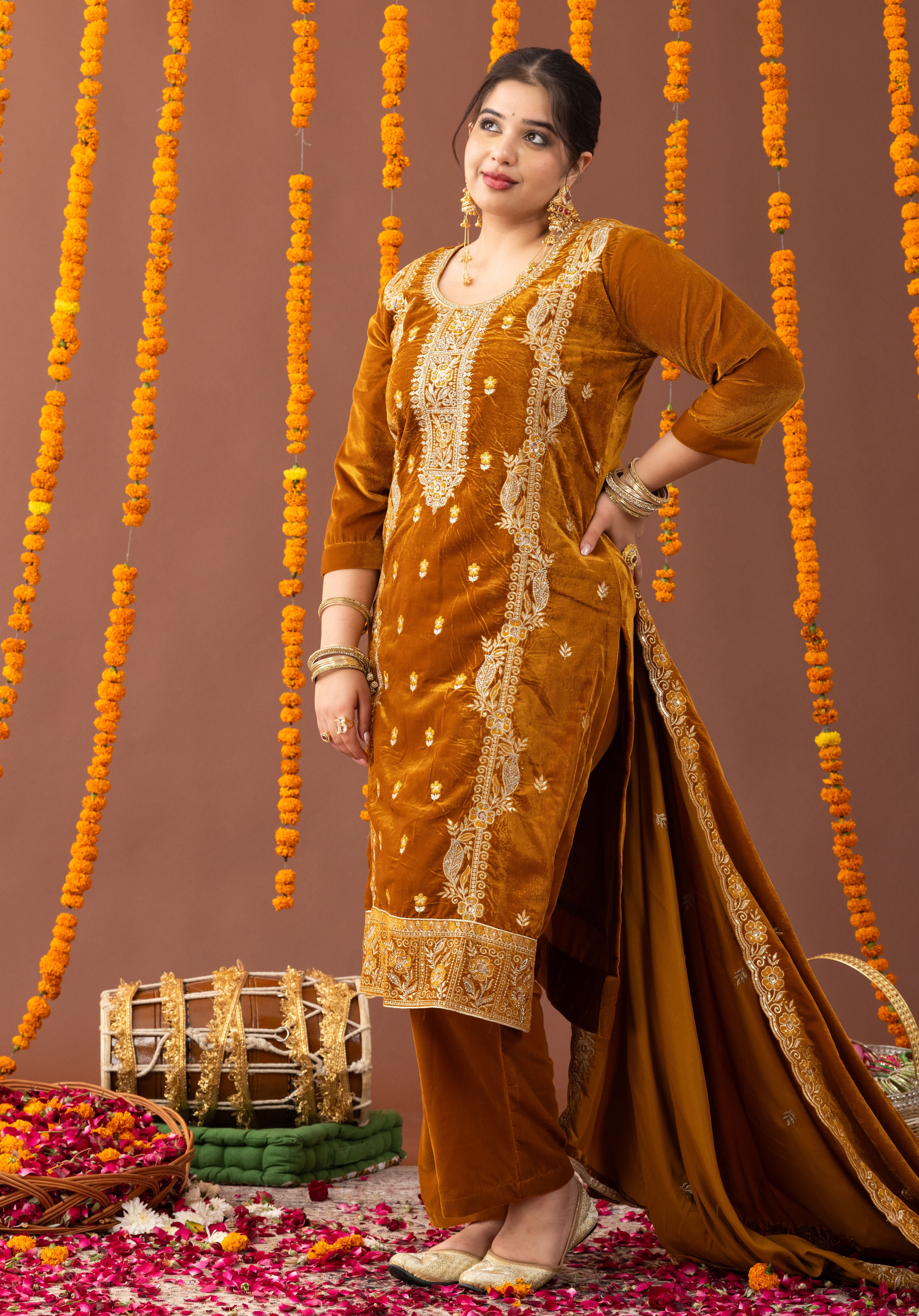 Guneet Velvet 3 Piece Suit Set