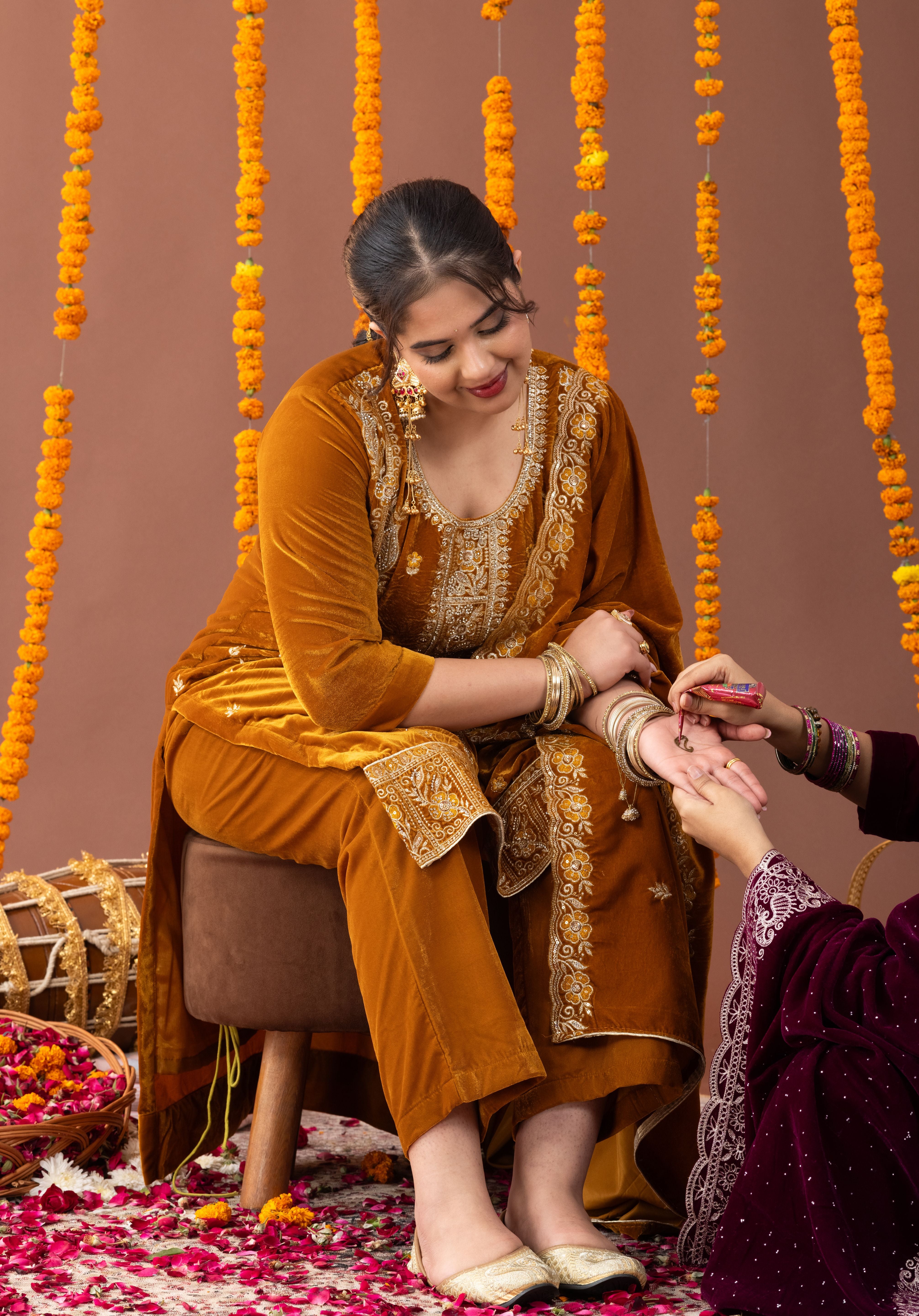 Guneet Velvet 3 Piece Suit Set