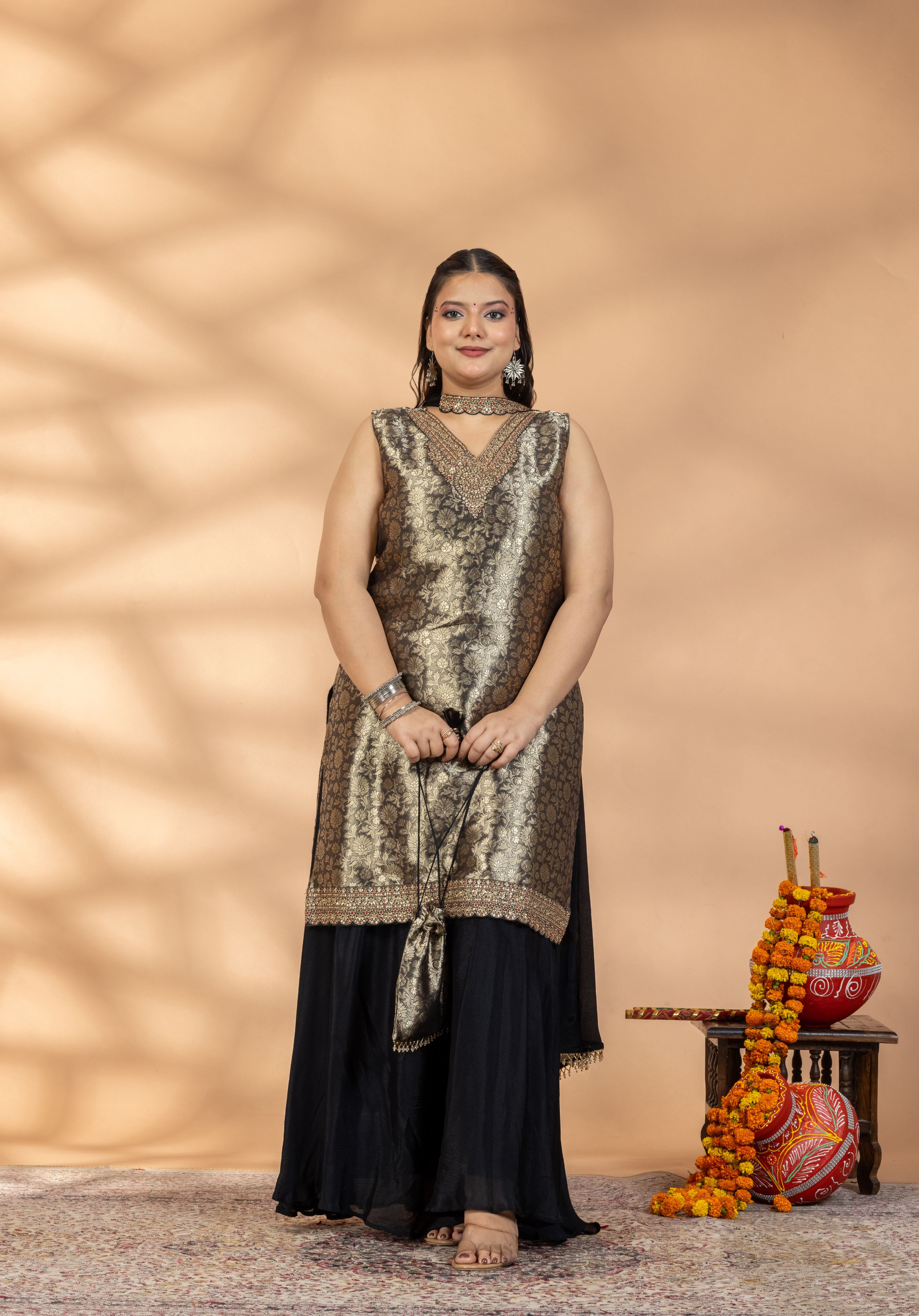 Kohinoor Kurta Set with potli