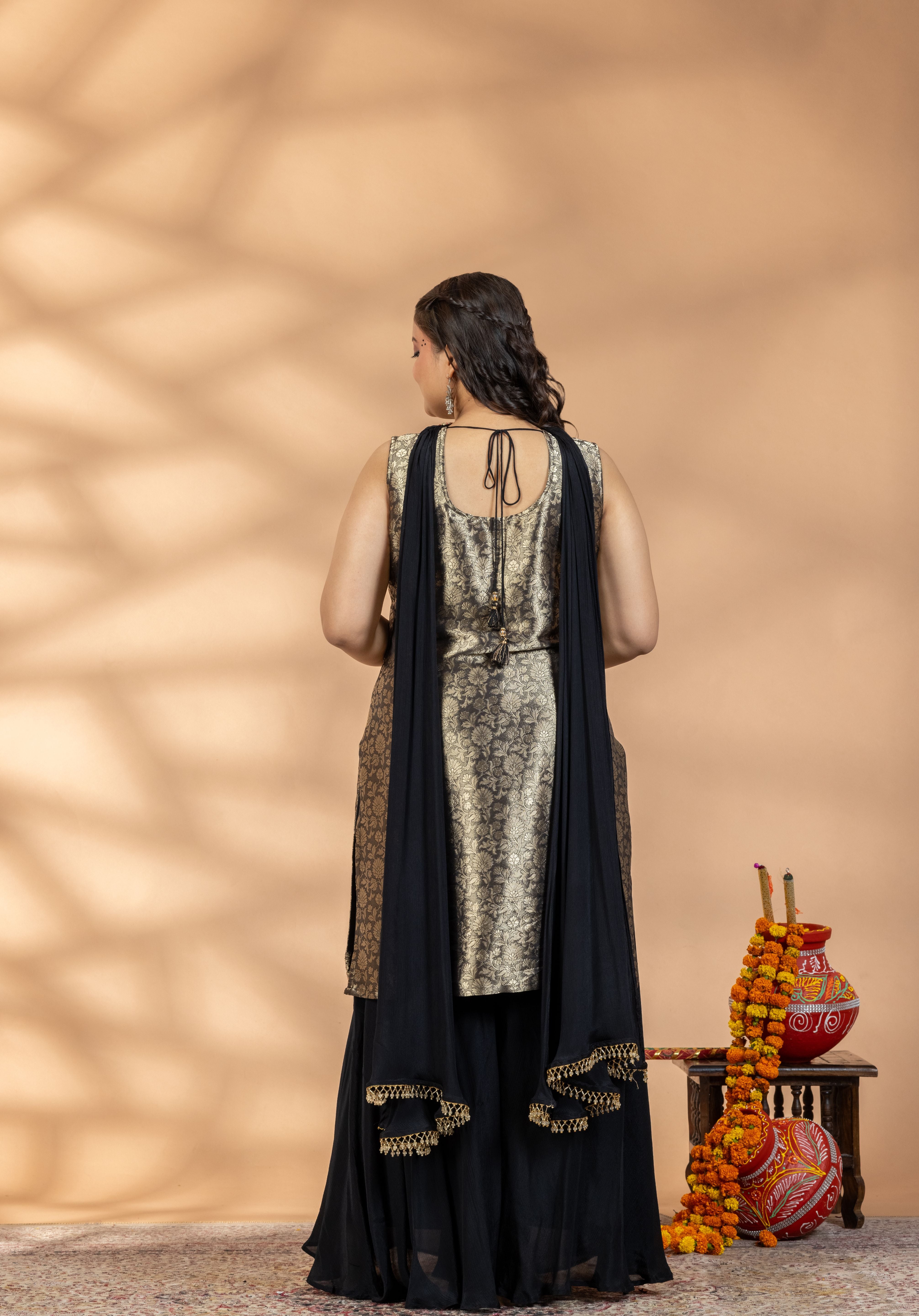 Kohinoor Kurta Set with potli