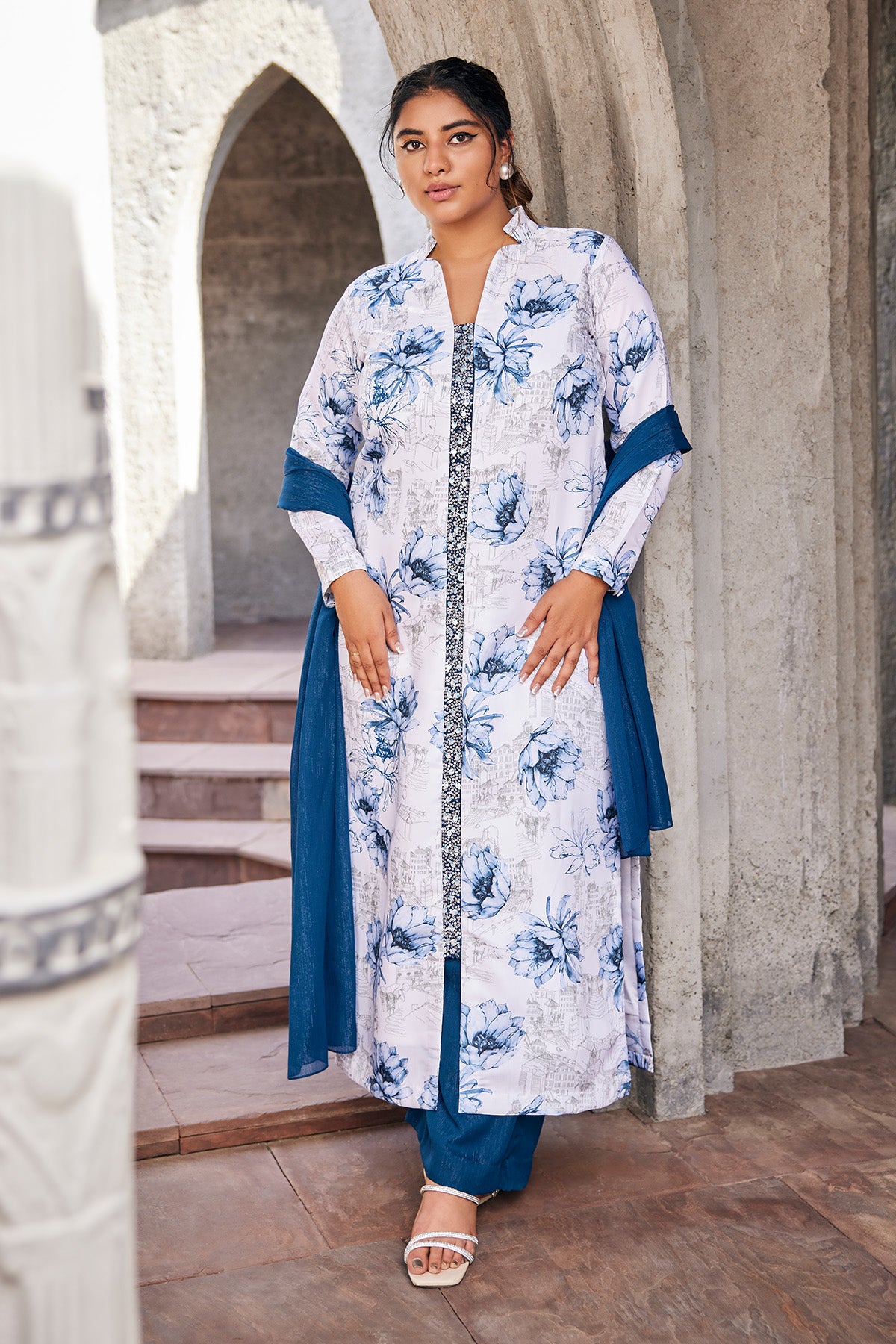 Blue Printed Full Sleeves Kurta with Pants