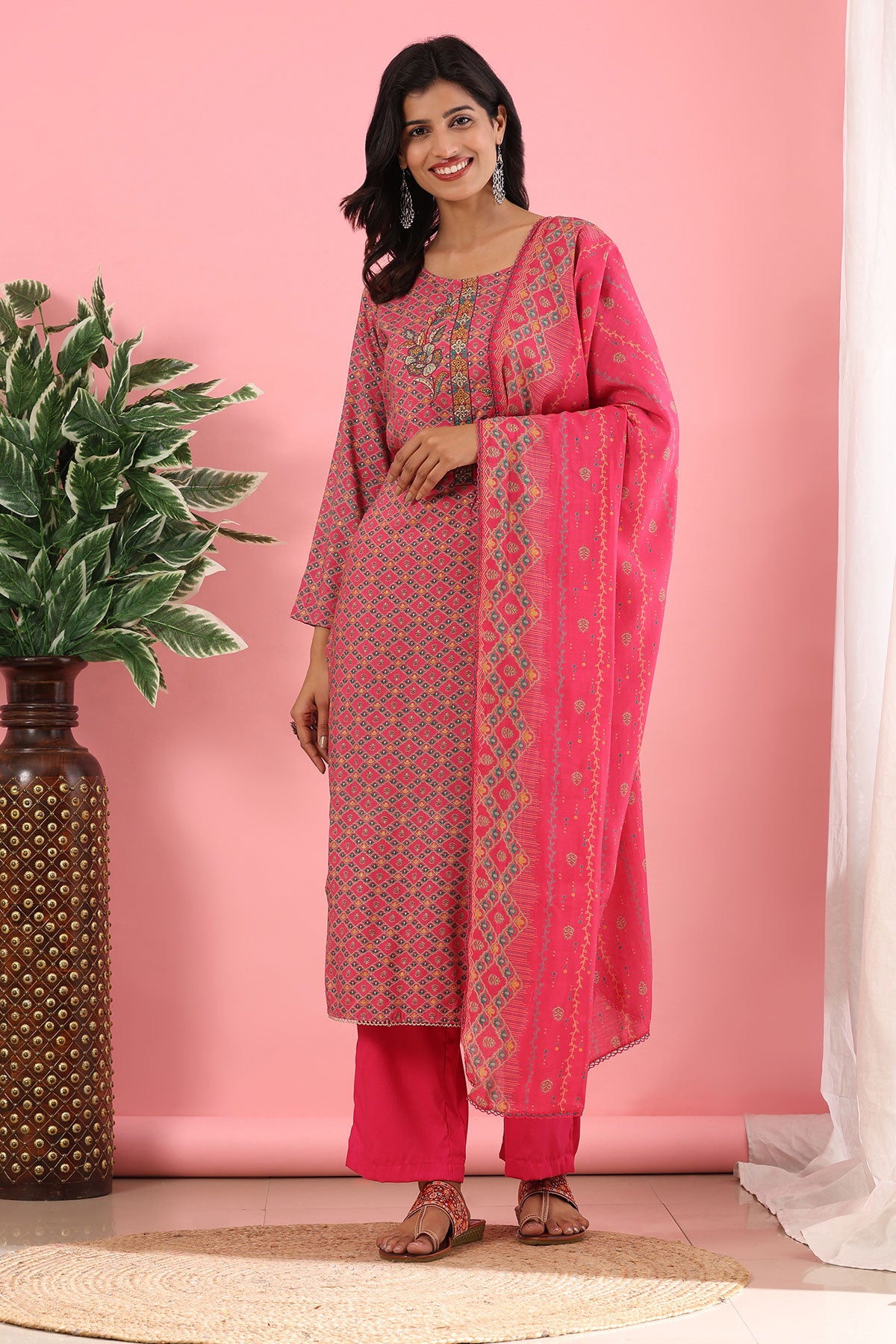 Elegance Unstitched: Classic Kurta Set Pink