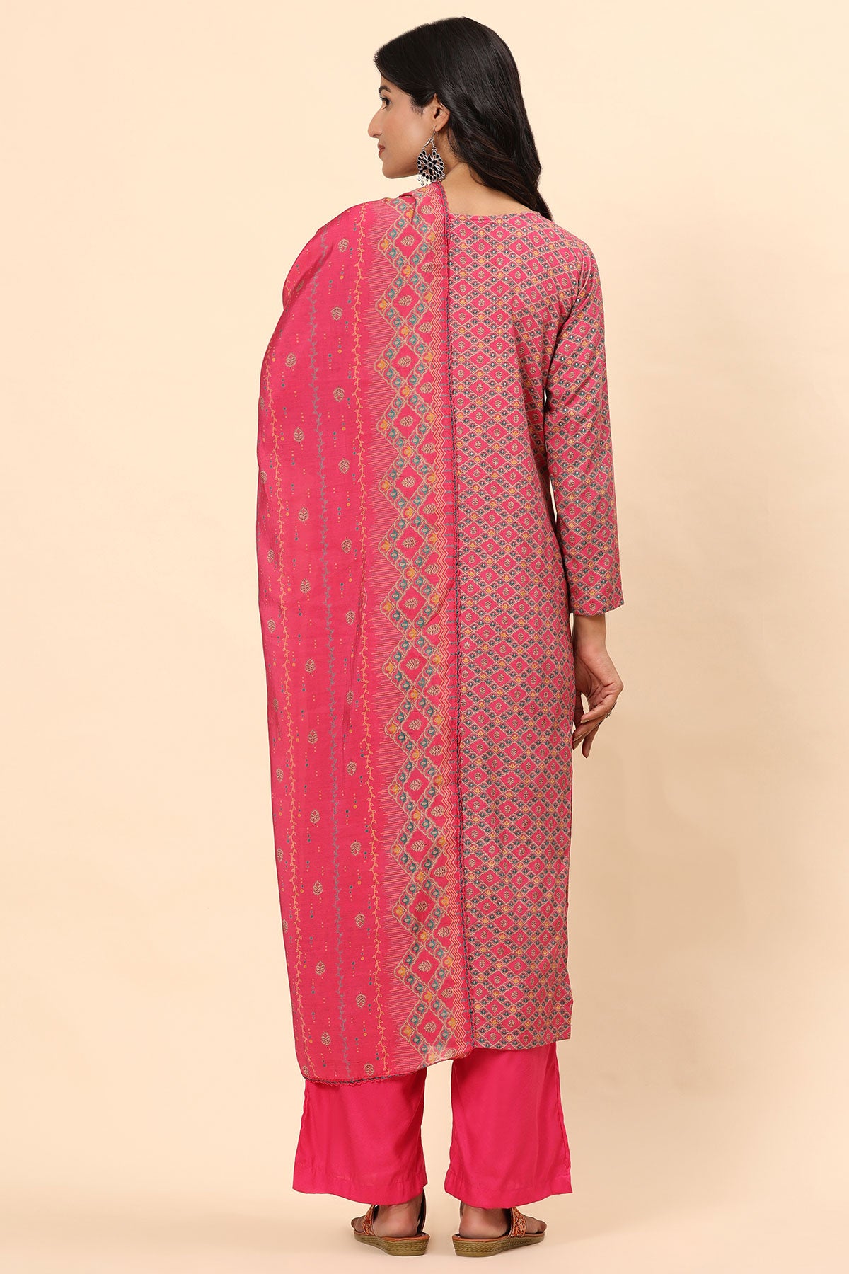 Elegance Unstitched: Classic Kurta Set Pink