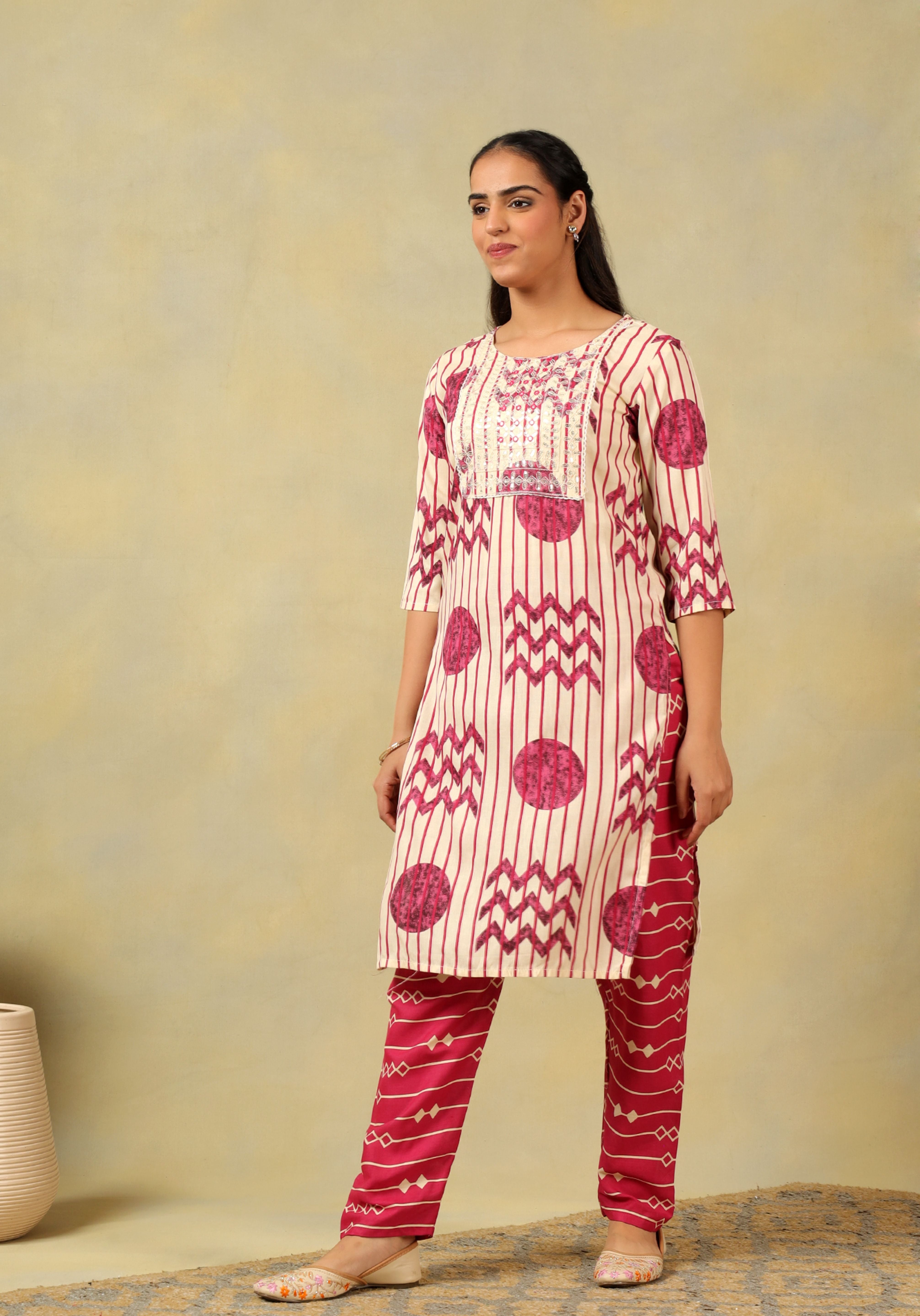 Saanvi Monochrome Geometric Block Print Suit Set