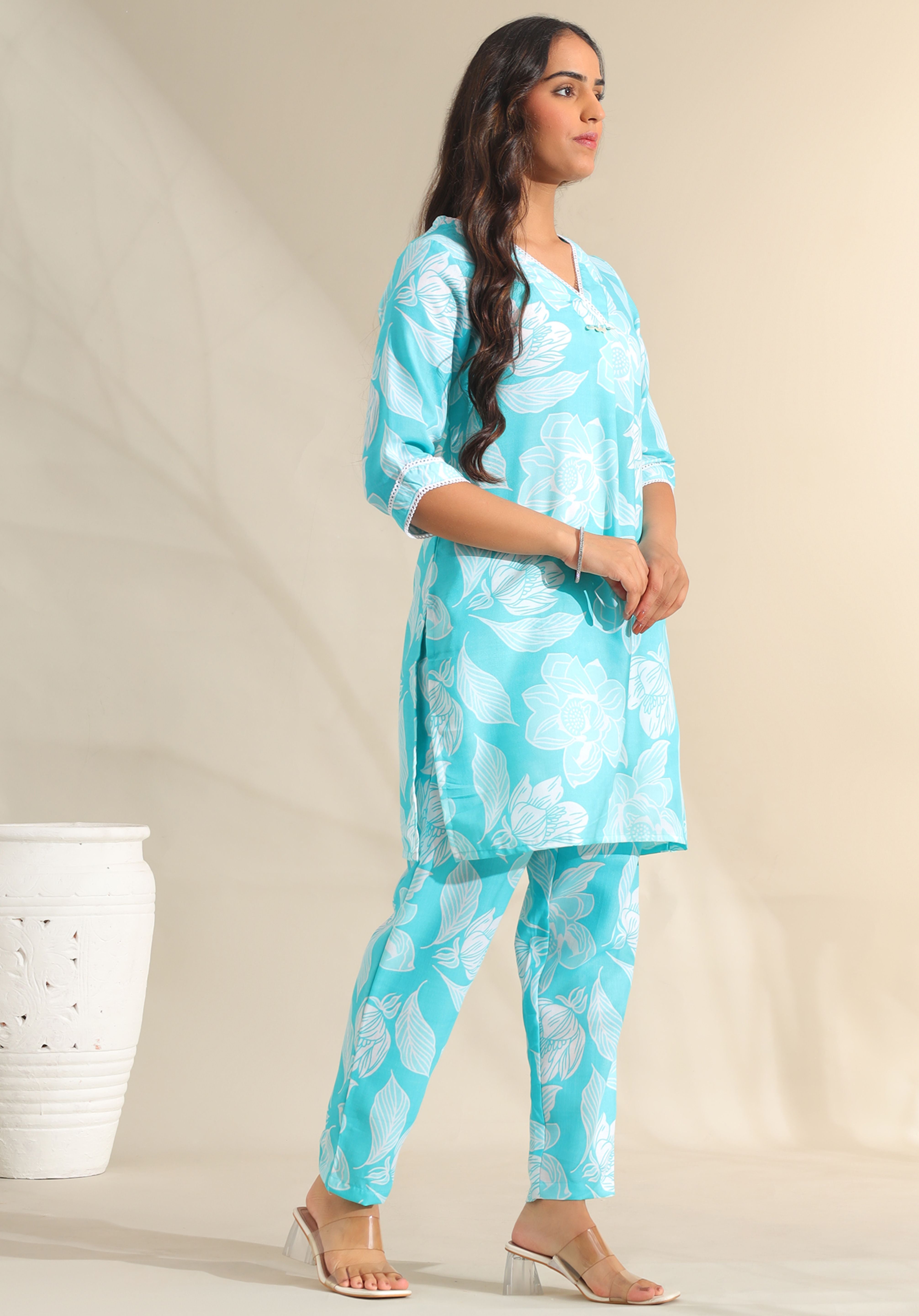 Ojasvi Aqua Botanical Kurta Set
