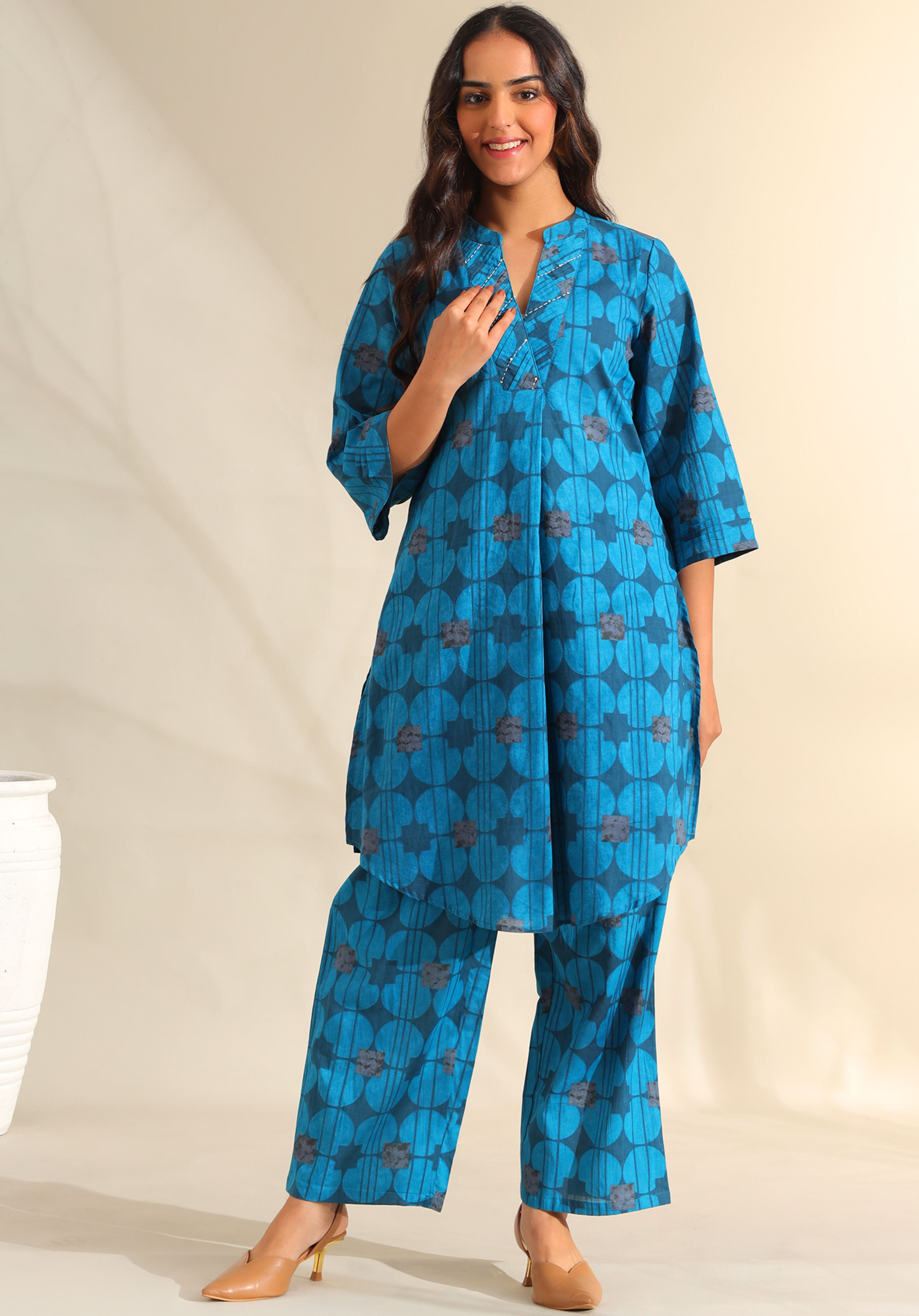 Reet Peacock Geometric Kurta Set