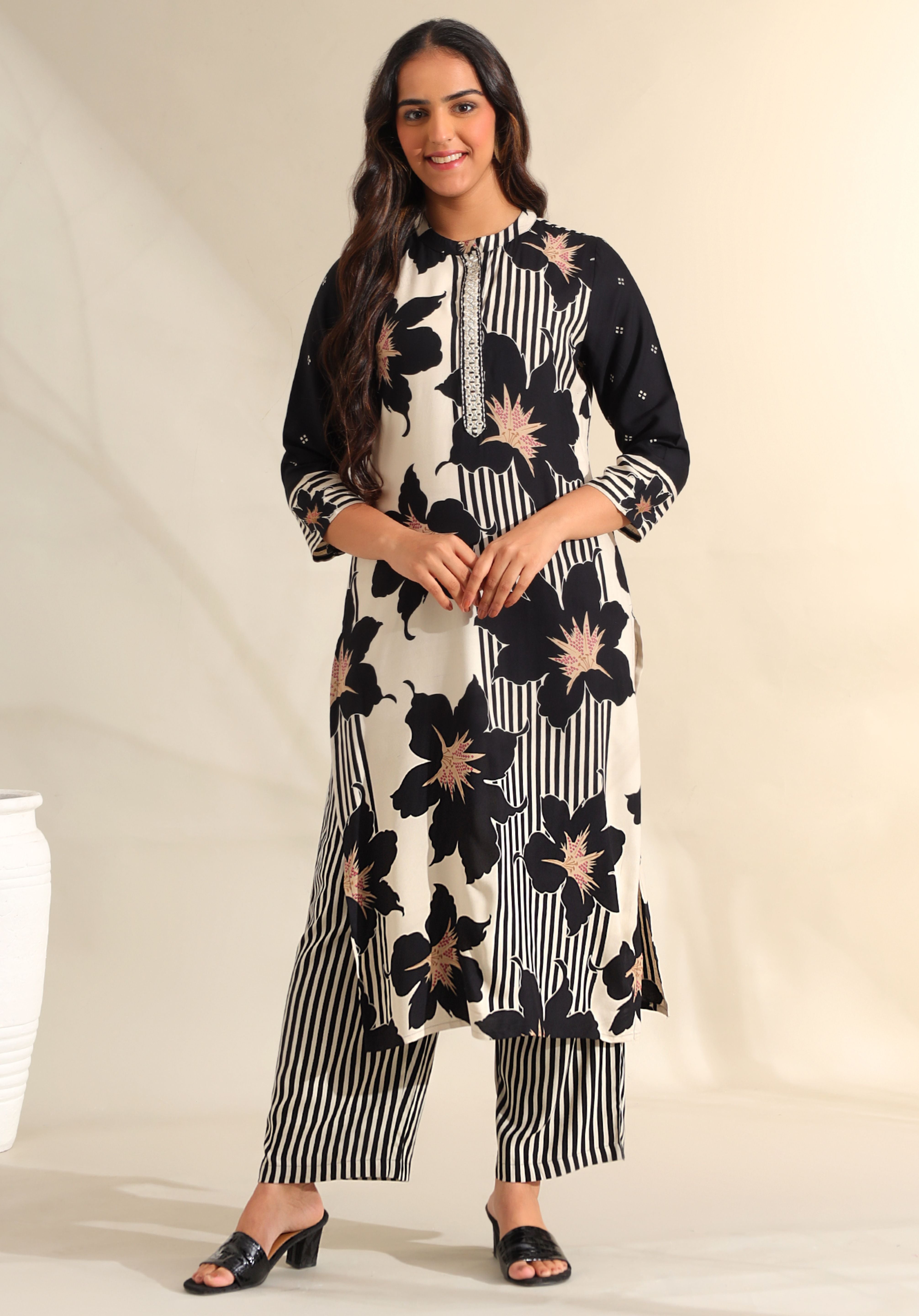 Tara Midnight Bloom Kurta Set