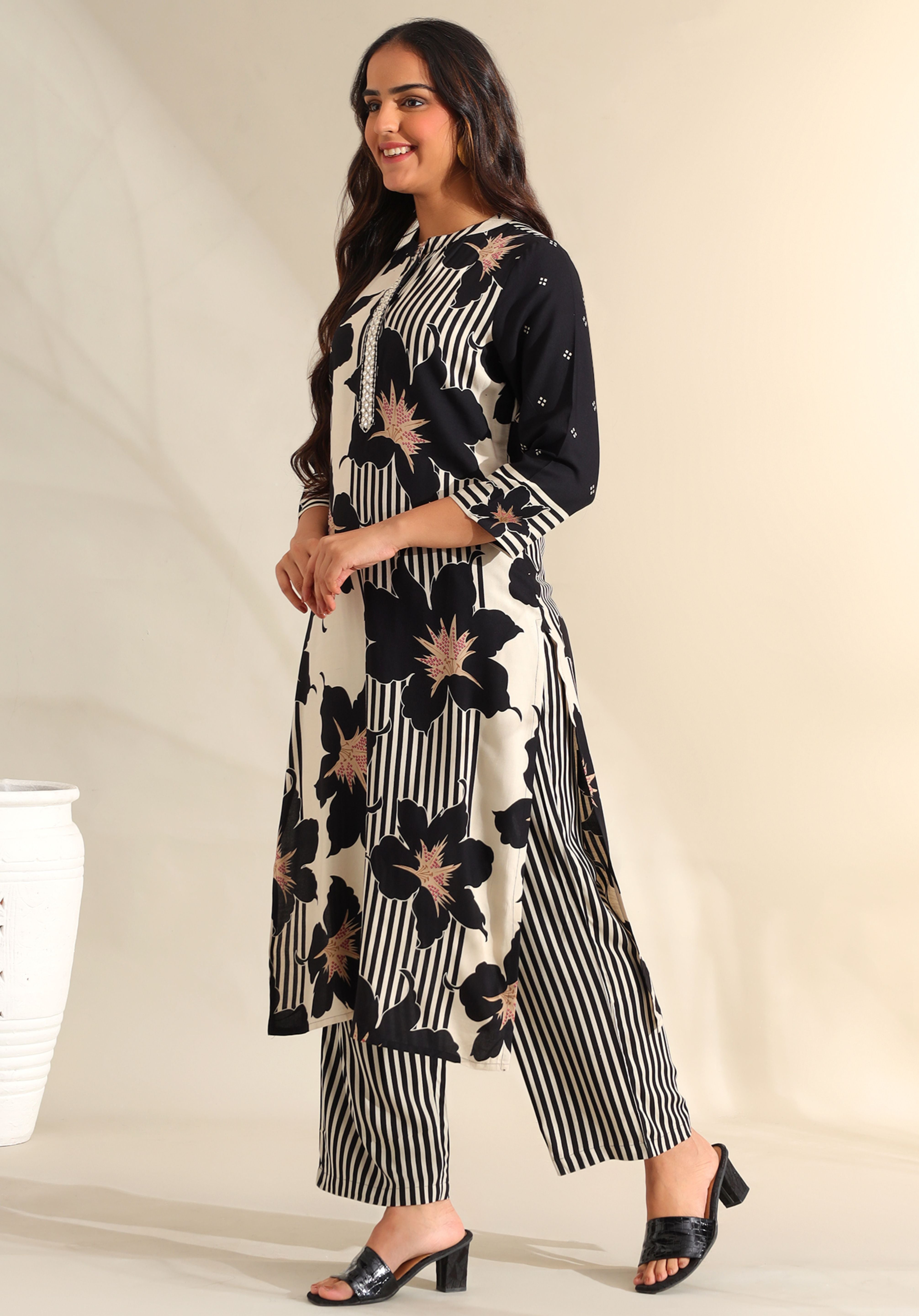 Tara Midnight Bloom Kurta Set