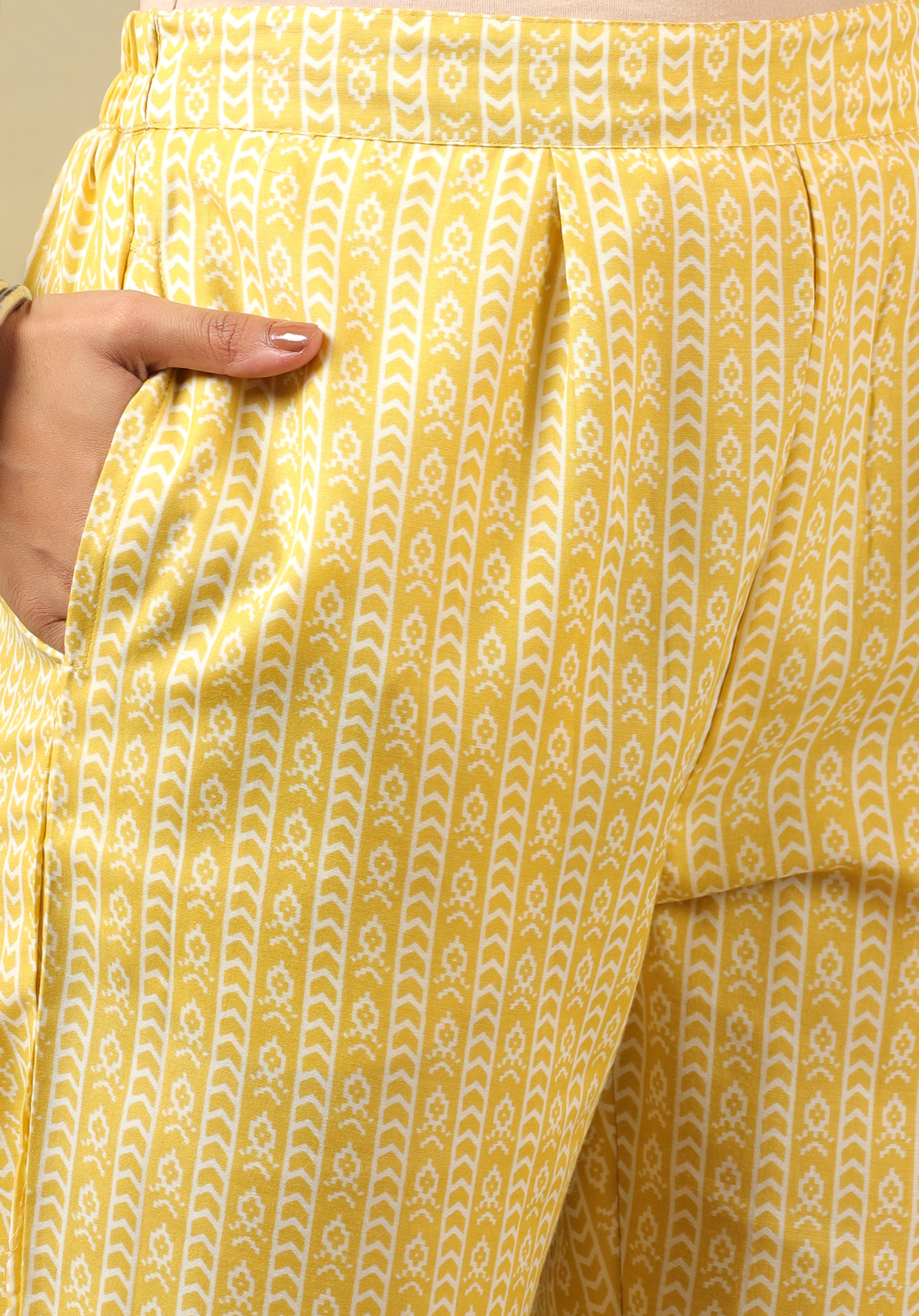 Rhea Yellow Leaf Suit Set