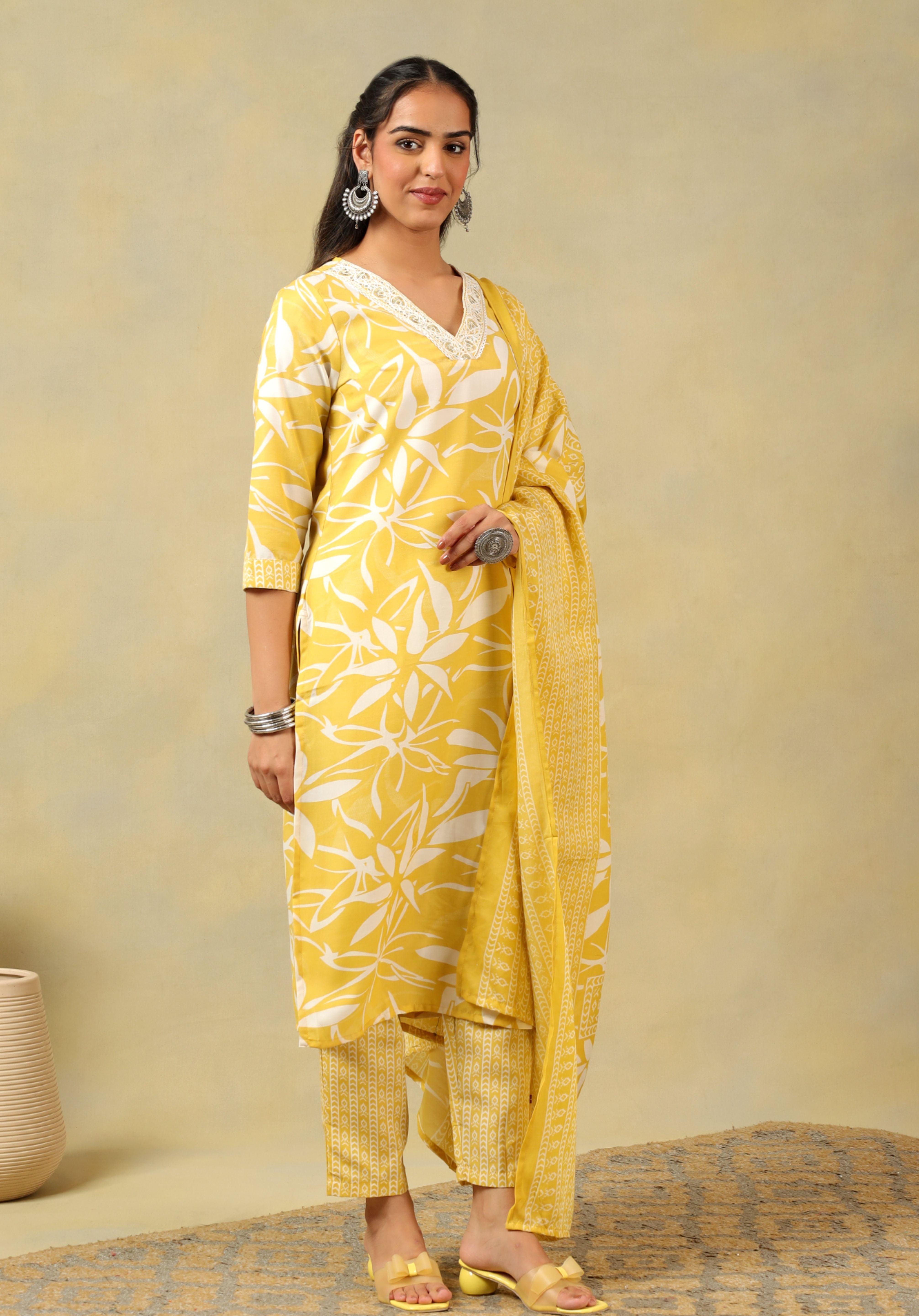 Rhea Yellow Leaf Suit Set