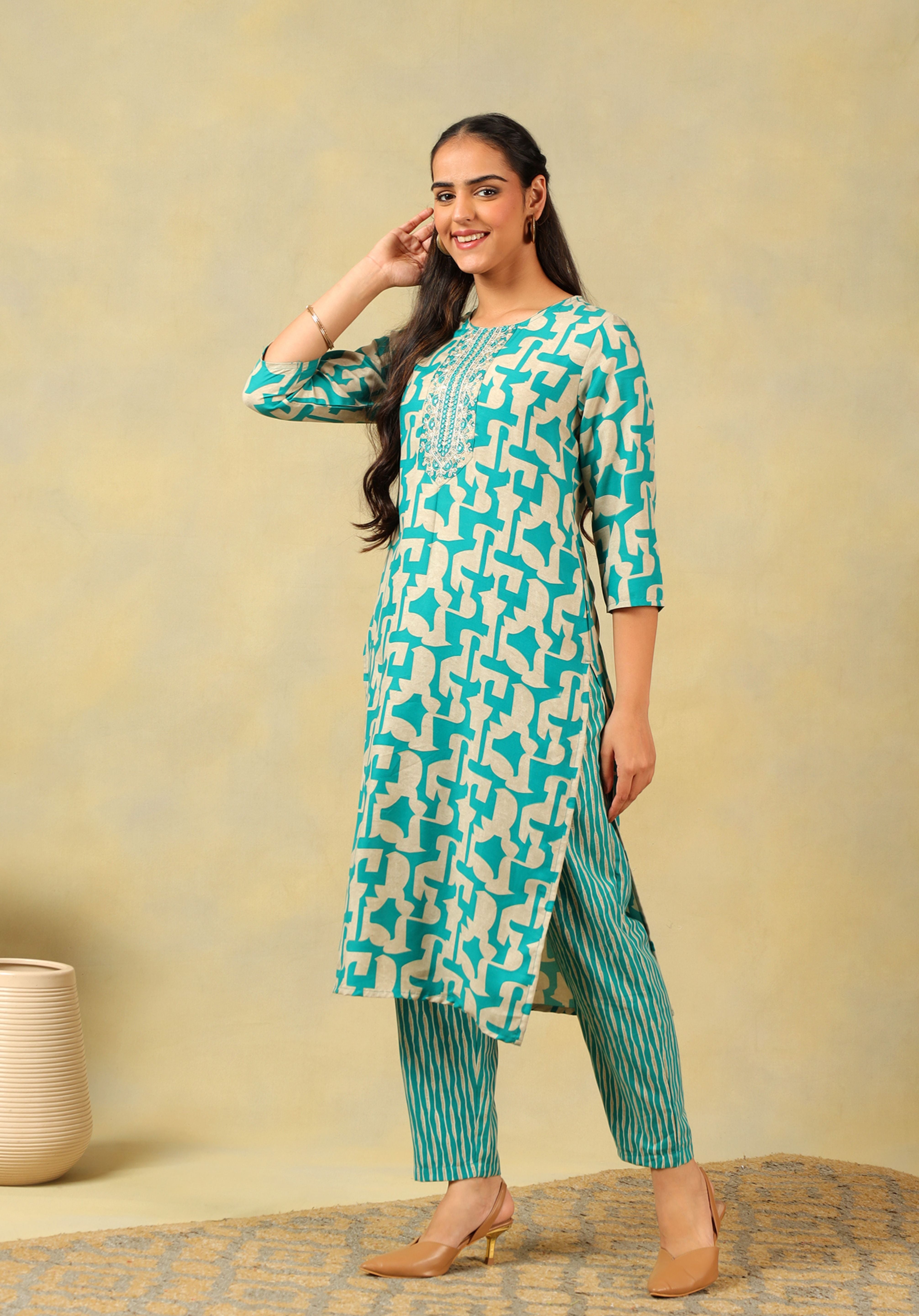 Amishi Teal Abstract Suit Set