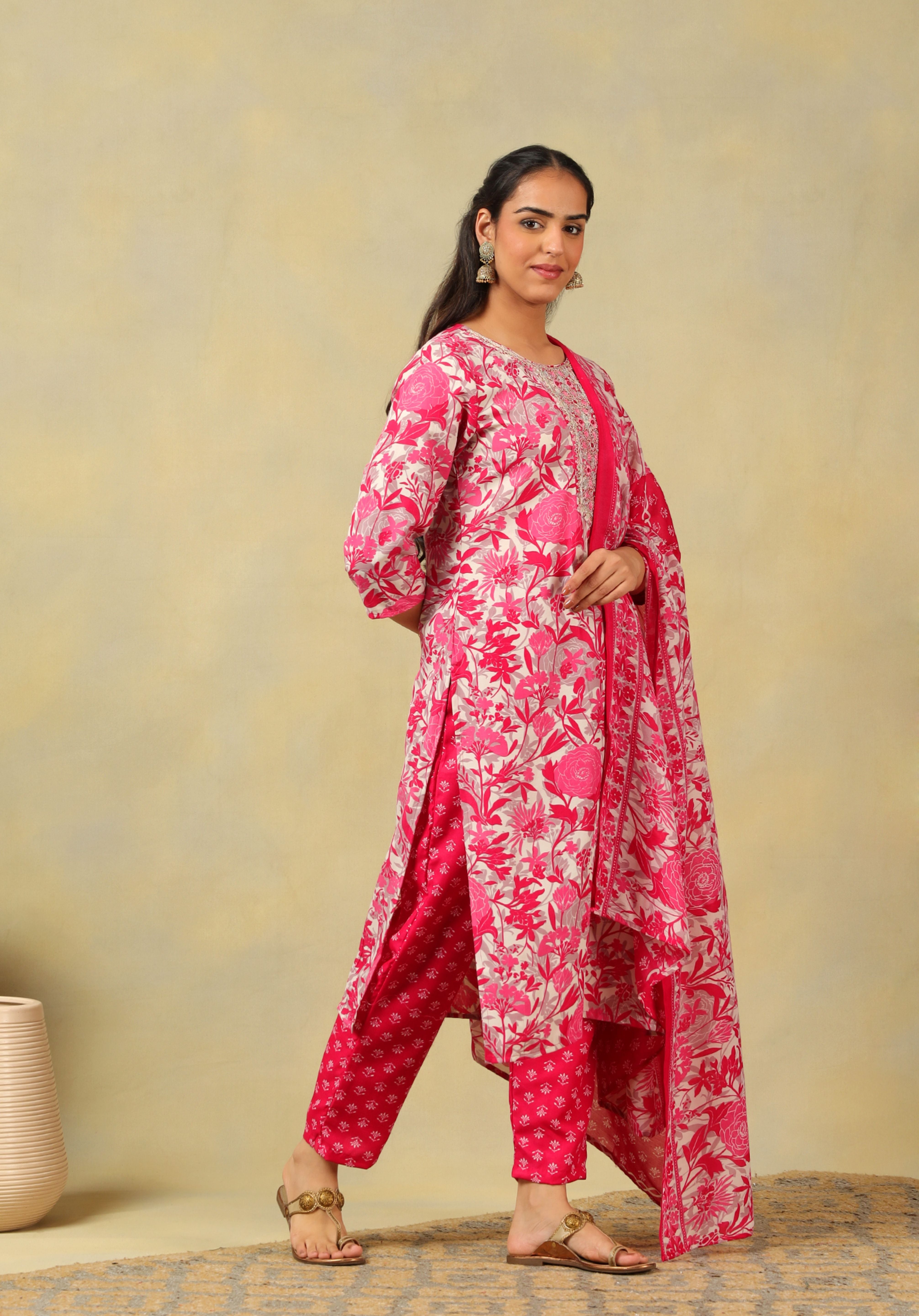 Ishwari Rani Rose Suit Set