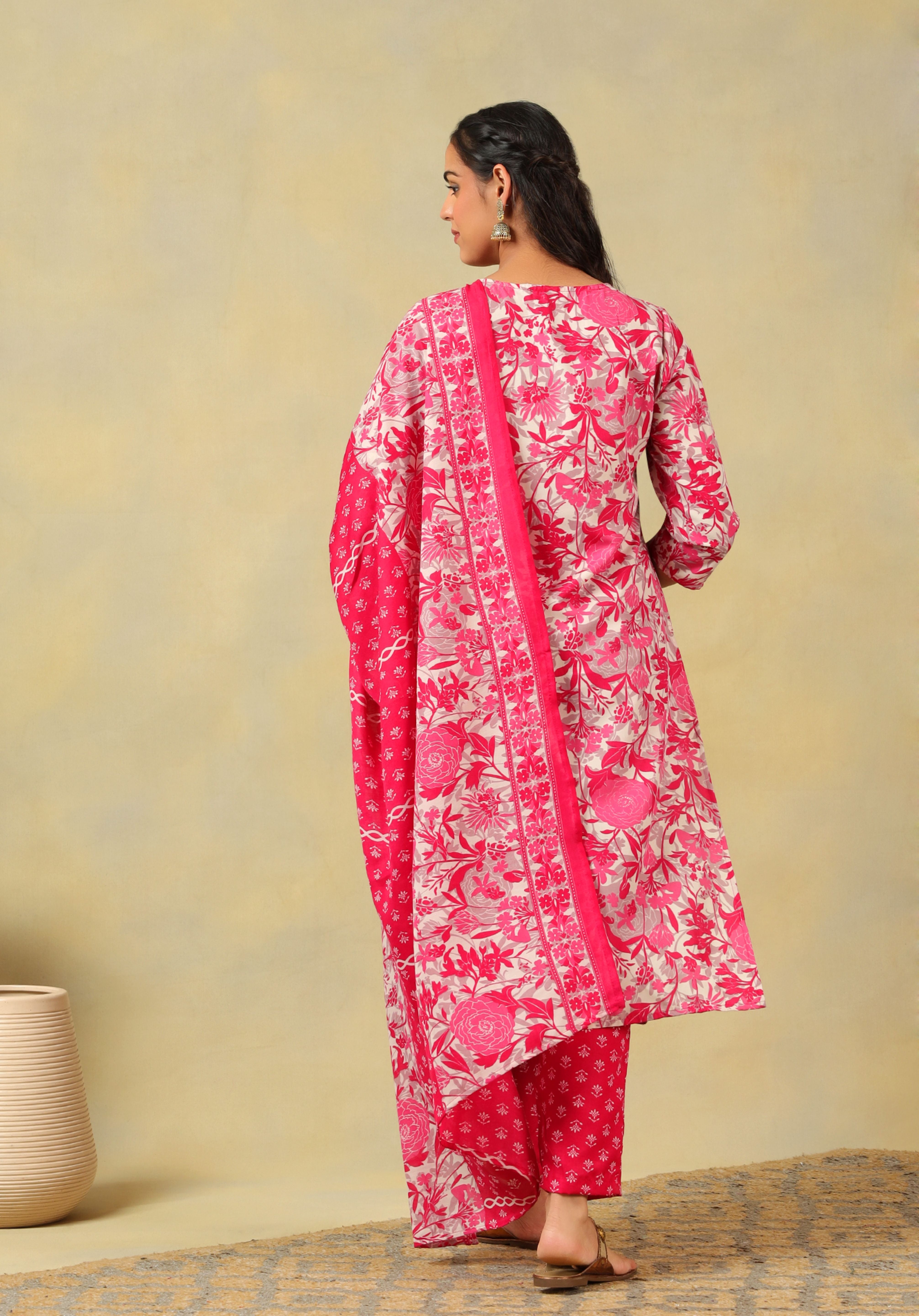 Ishwari Rani Rose Suit Set