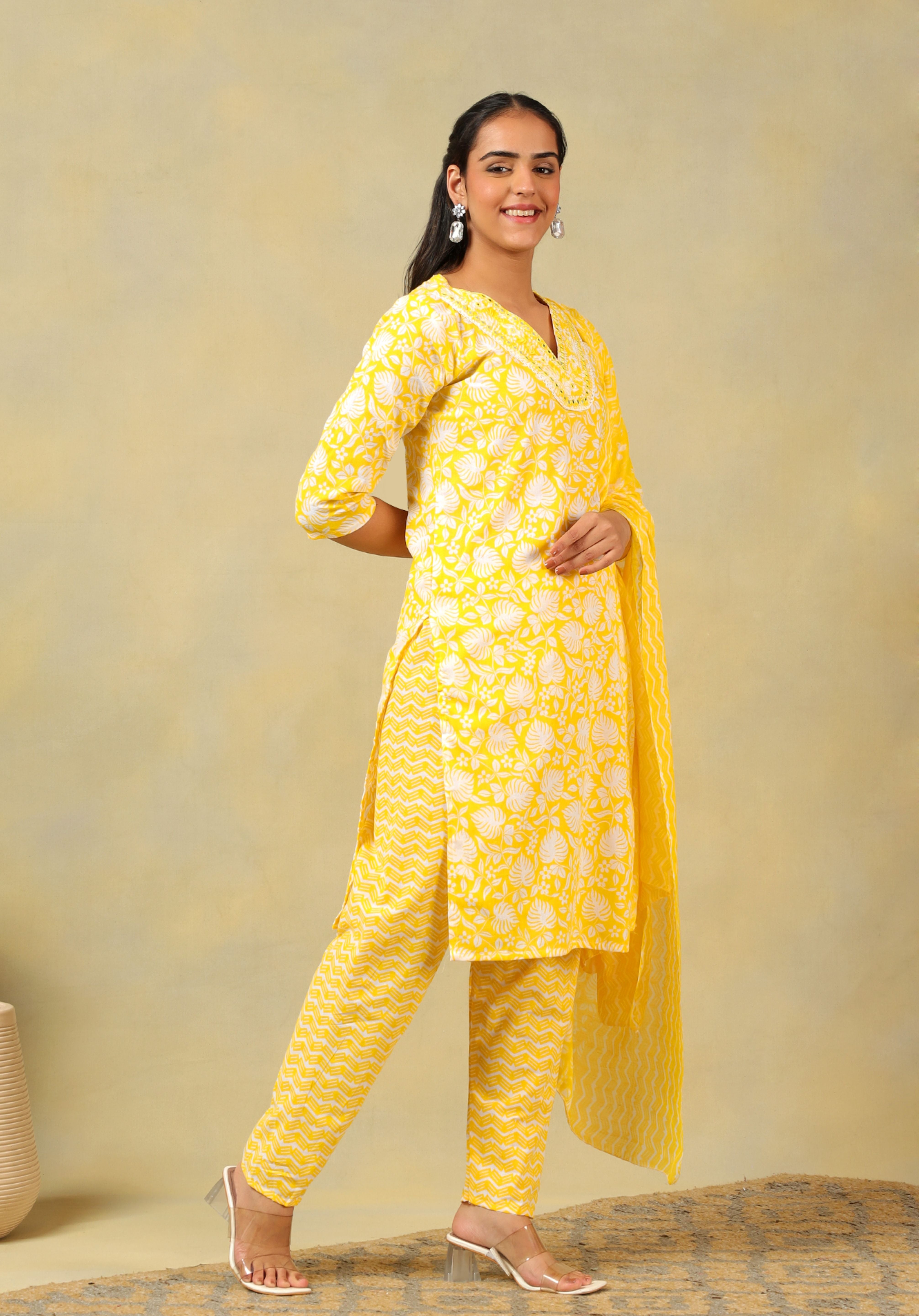 Myra Sunny Leafy Bloom Kurta Set
