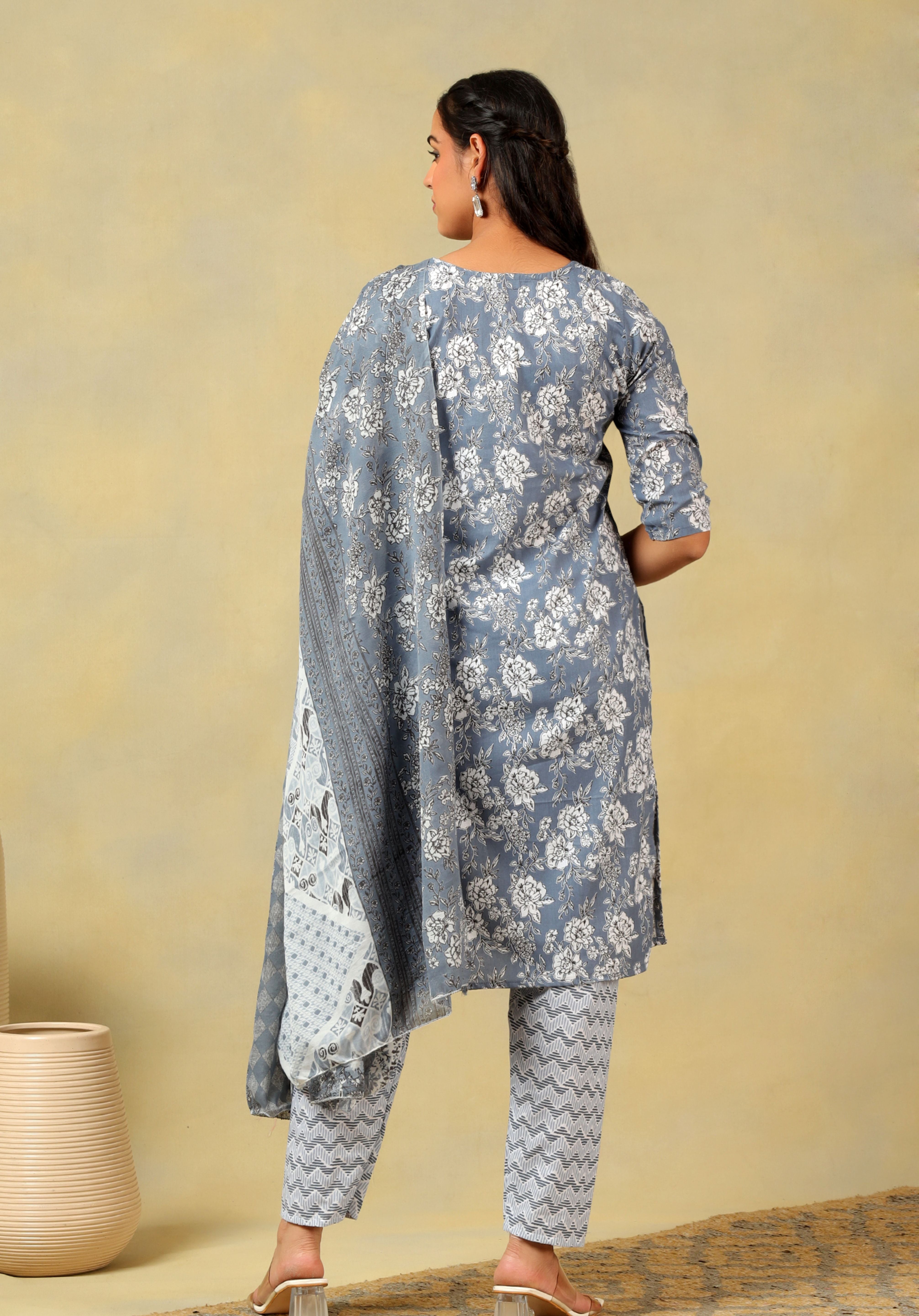 Advika Slate Floral Bloom Kurta Set