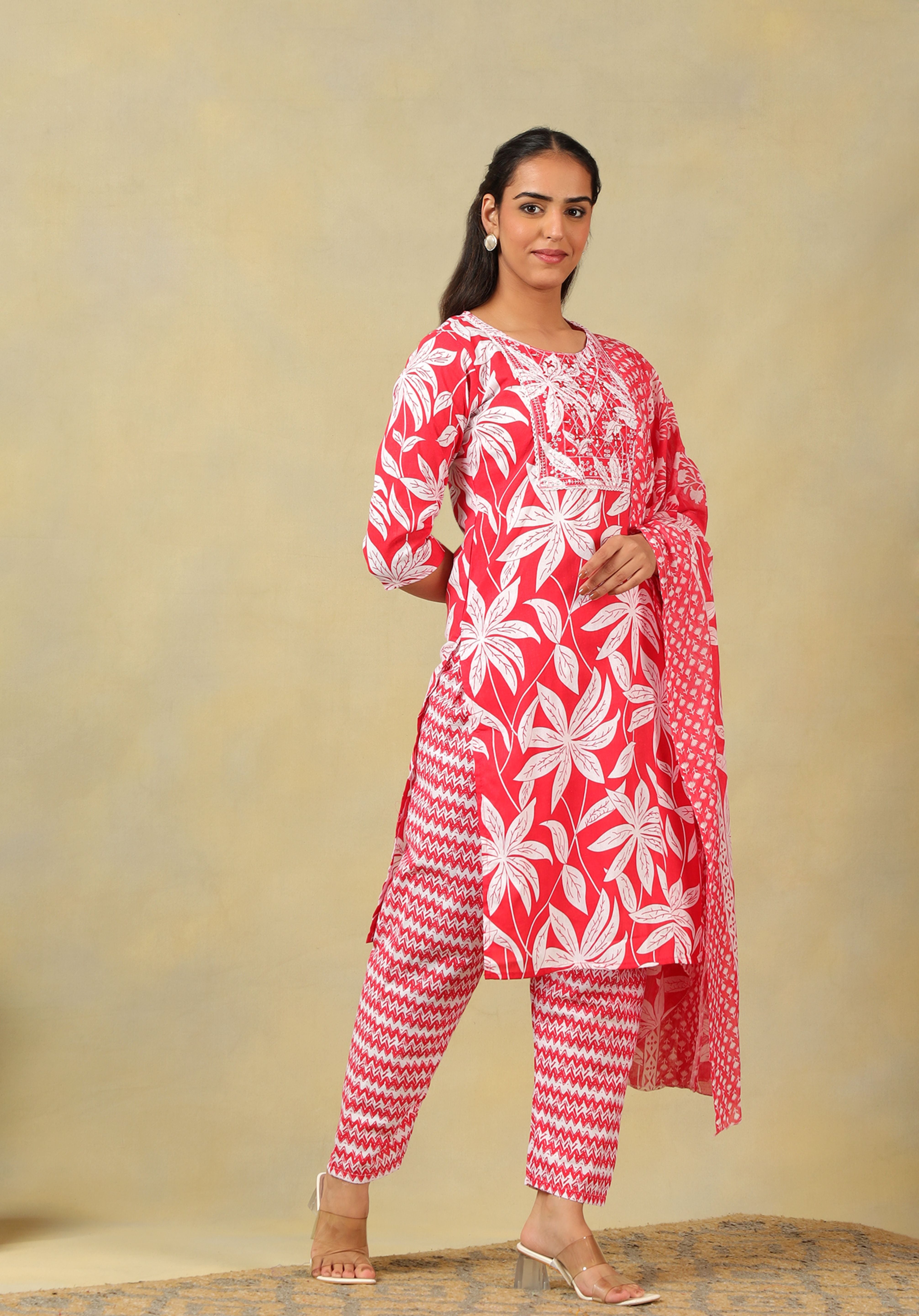 Saanjh Lily Floral Motif Kurta Set