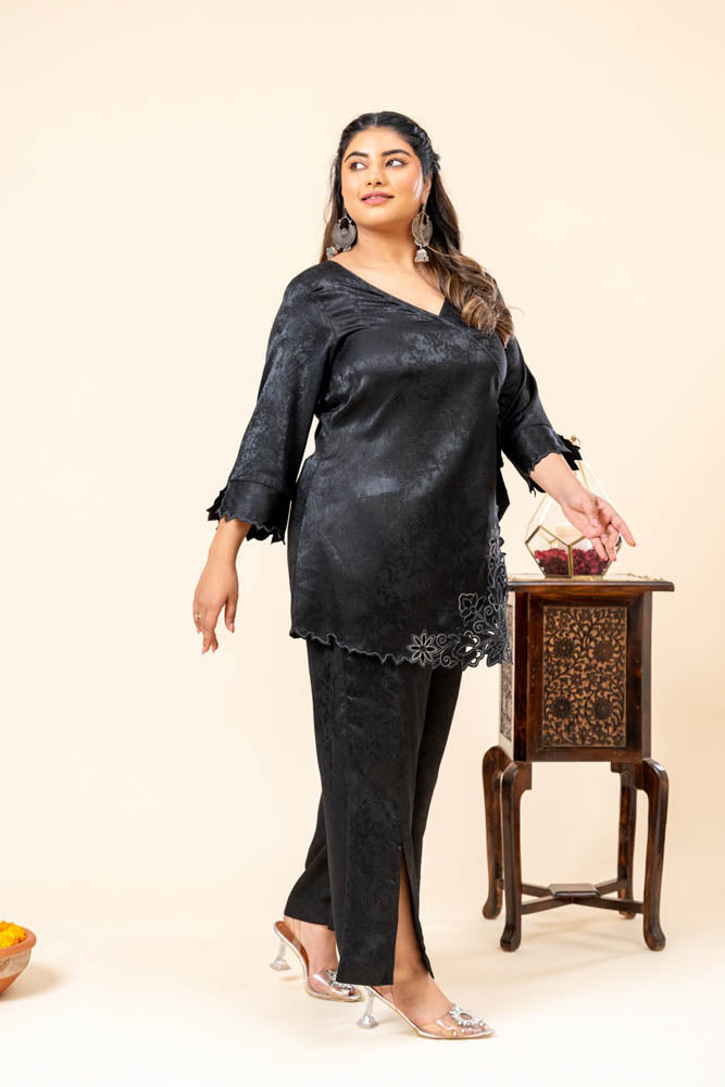 Gulistan Black Angrakha Set