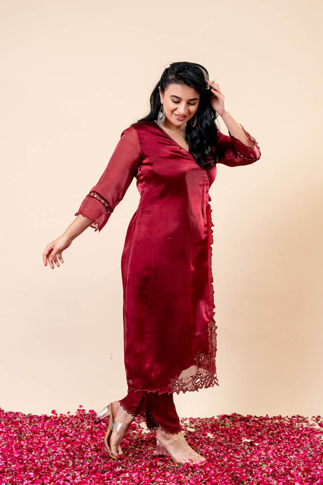 Gauhar Red V Neck Angrakha Kurti Set